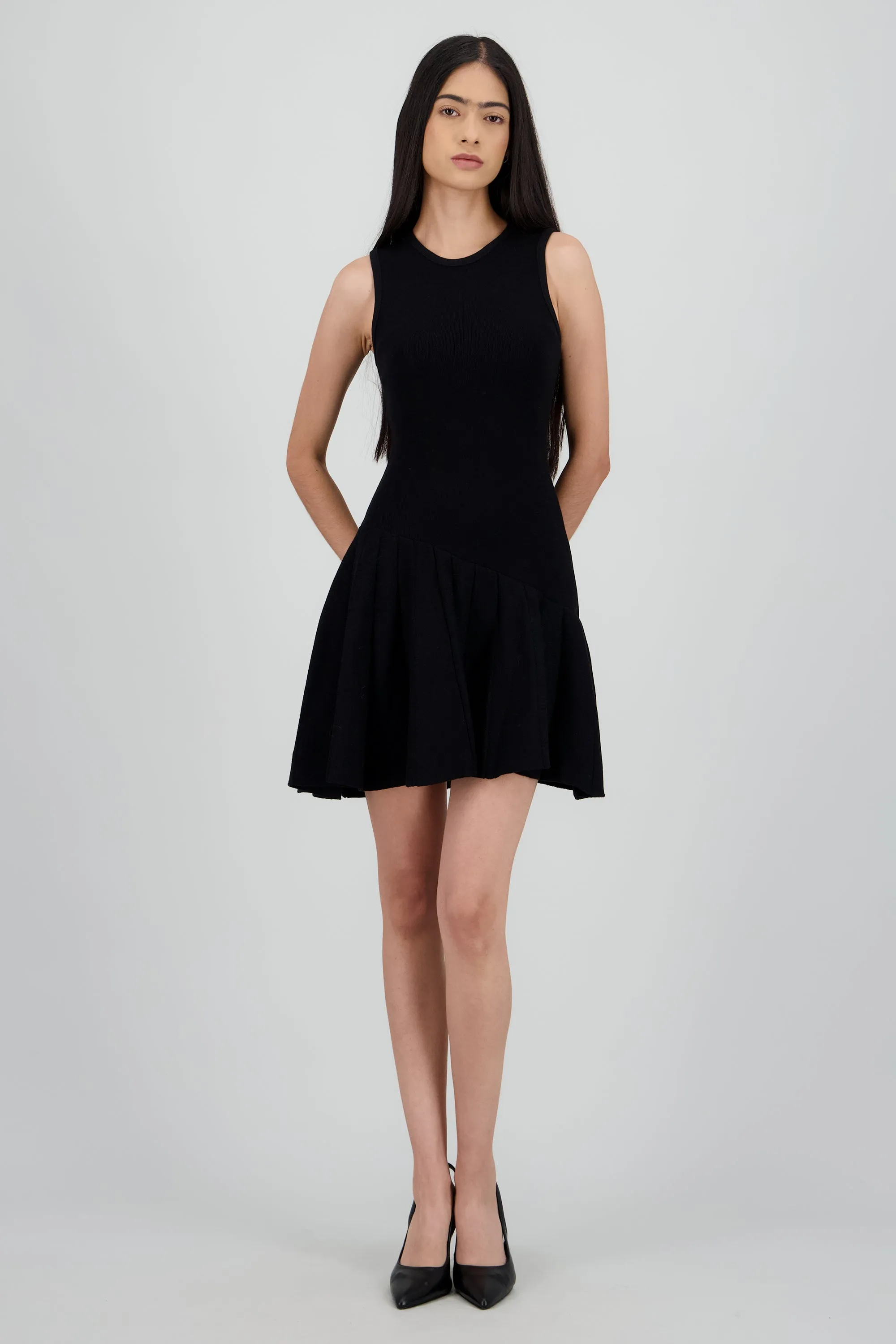 Vestido sin manga tablas asimetrico sold by Shasa