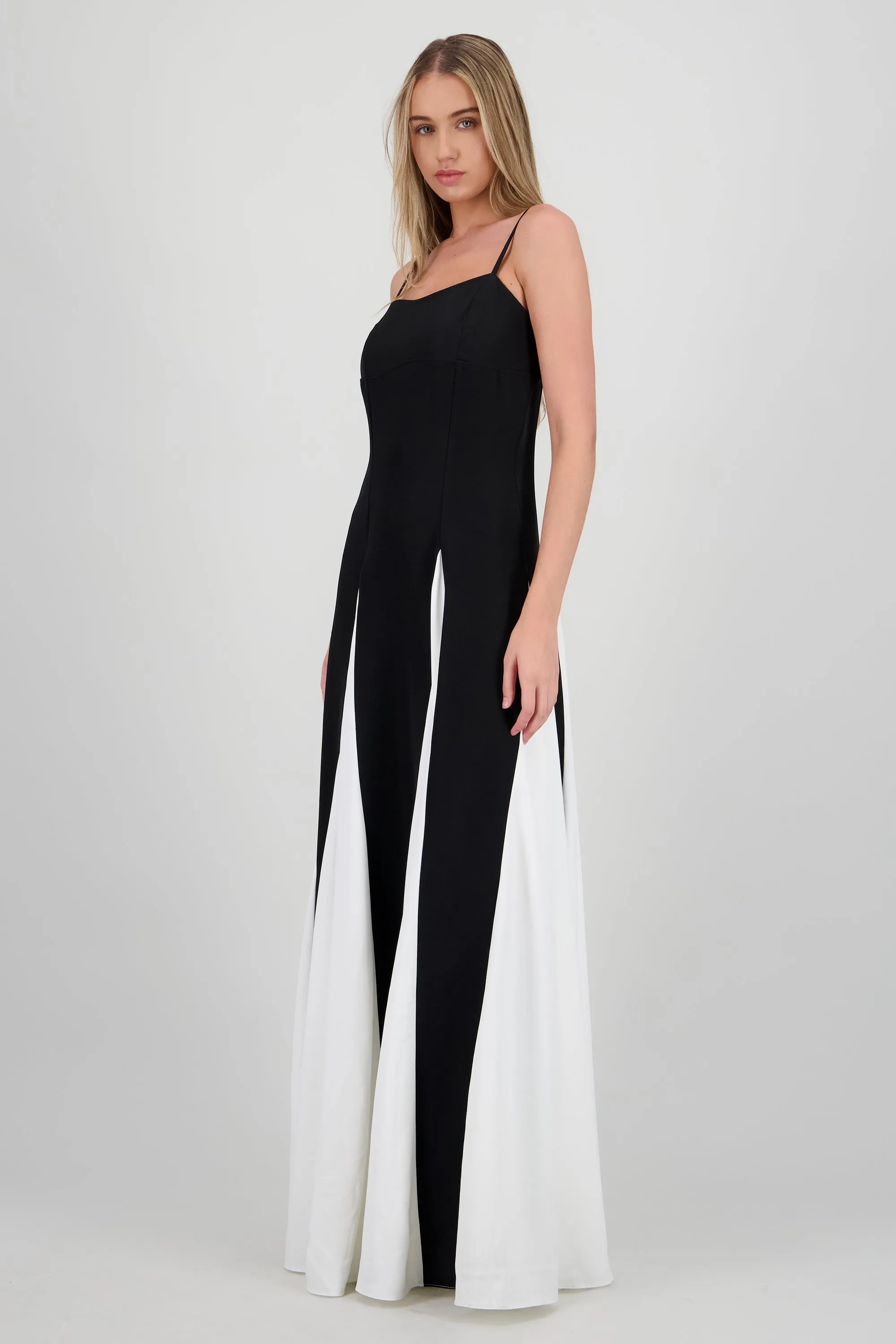 Vestido maxi godetes contraste sold by Shasa product image thumbnail 3