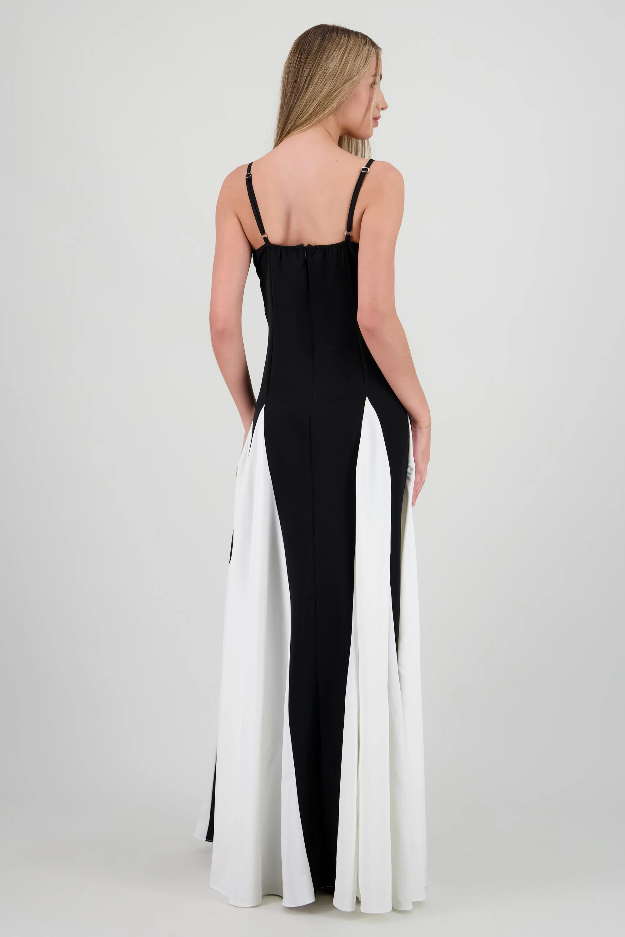 Vestido maxi godetes contraste sold by Shasa product image thumbnail 4