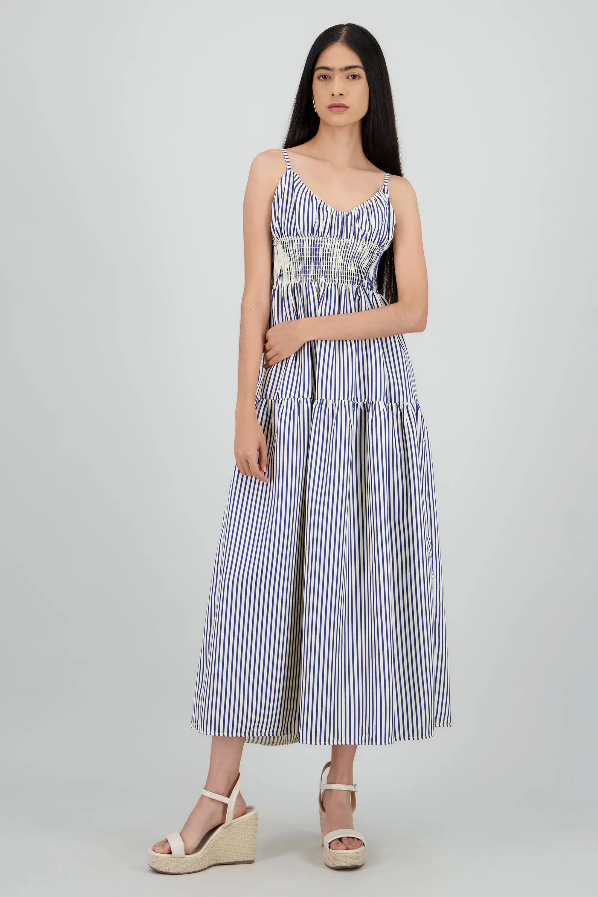 Vestido maxi lineas escote espalda sold by Shasa product image thumbnail 2