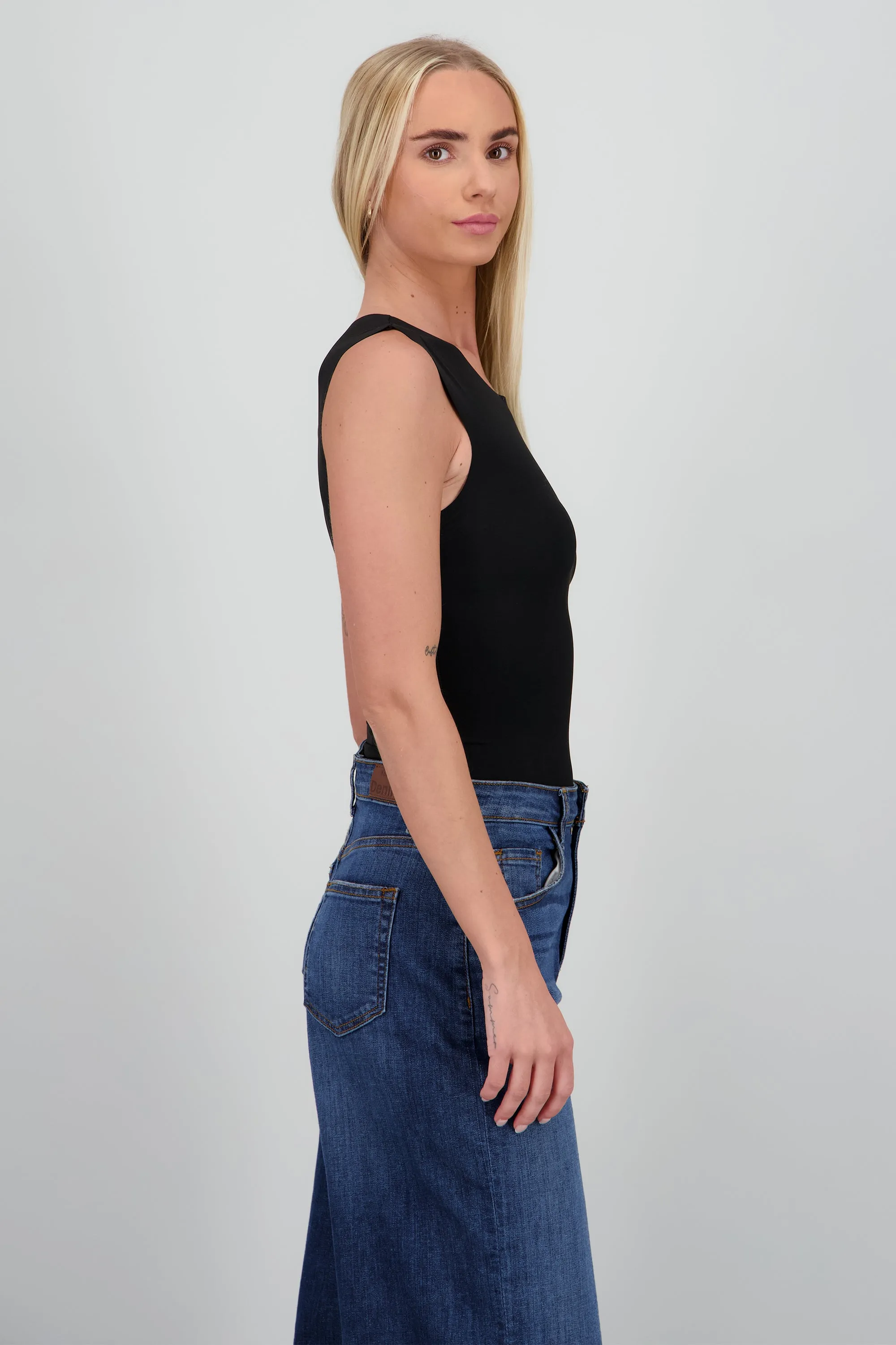 Bodysuit liso sin mangas cuello redondo sold by Shasa product image thumbnail 2