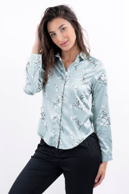 Camisa satín flores sold by Shasa