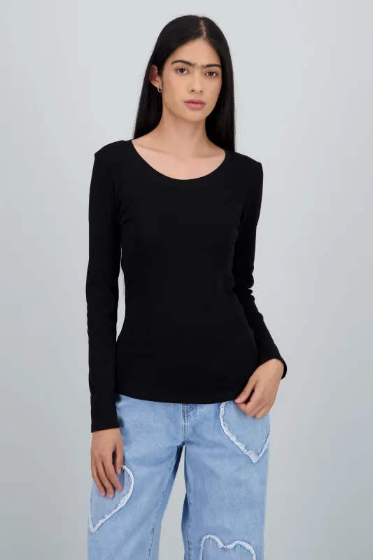 Top liso manga larga cuello redondo sold by Shasa