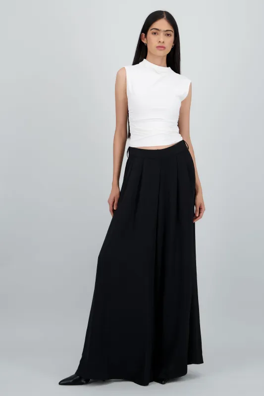 Pantalon wide leg liso con pretina sold by Shasa
