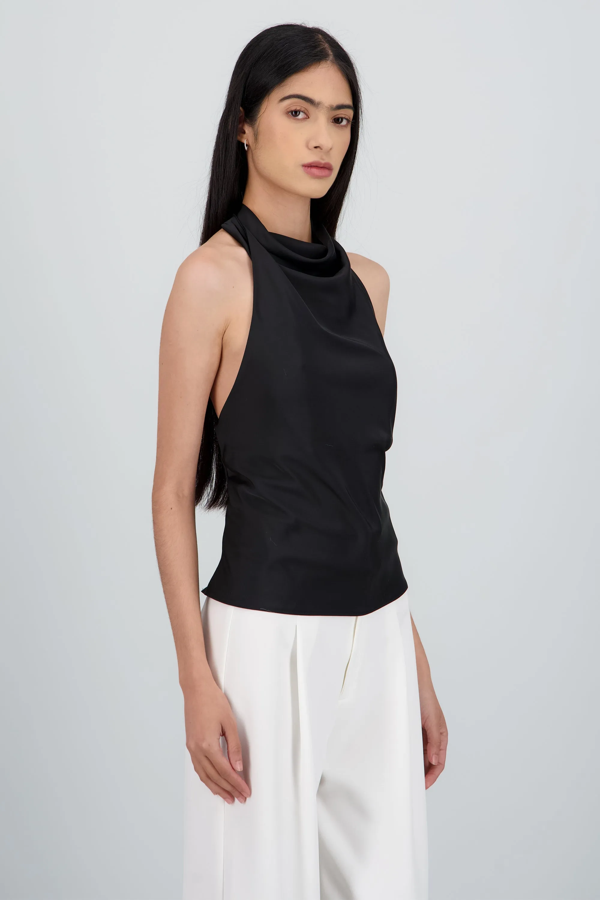 Top halter de cuello cascada satinado sold by Shasa product image thumbnail 3