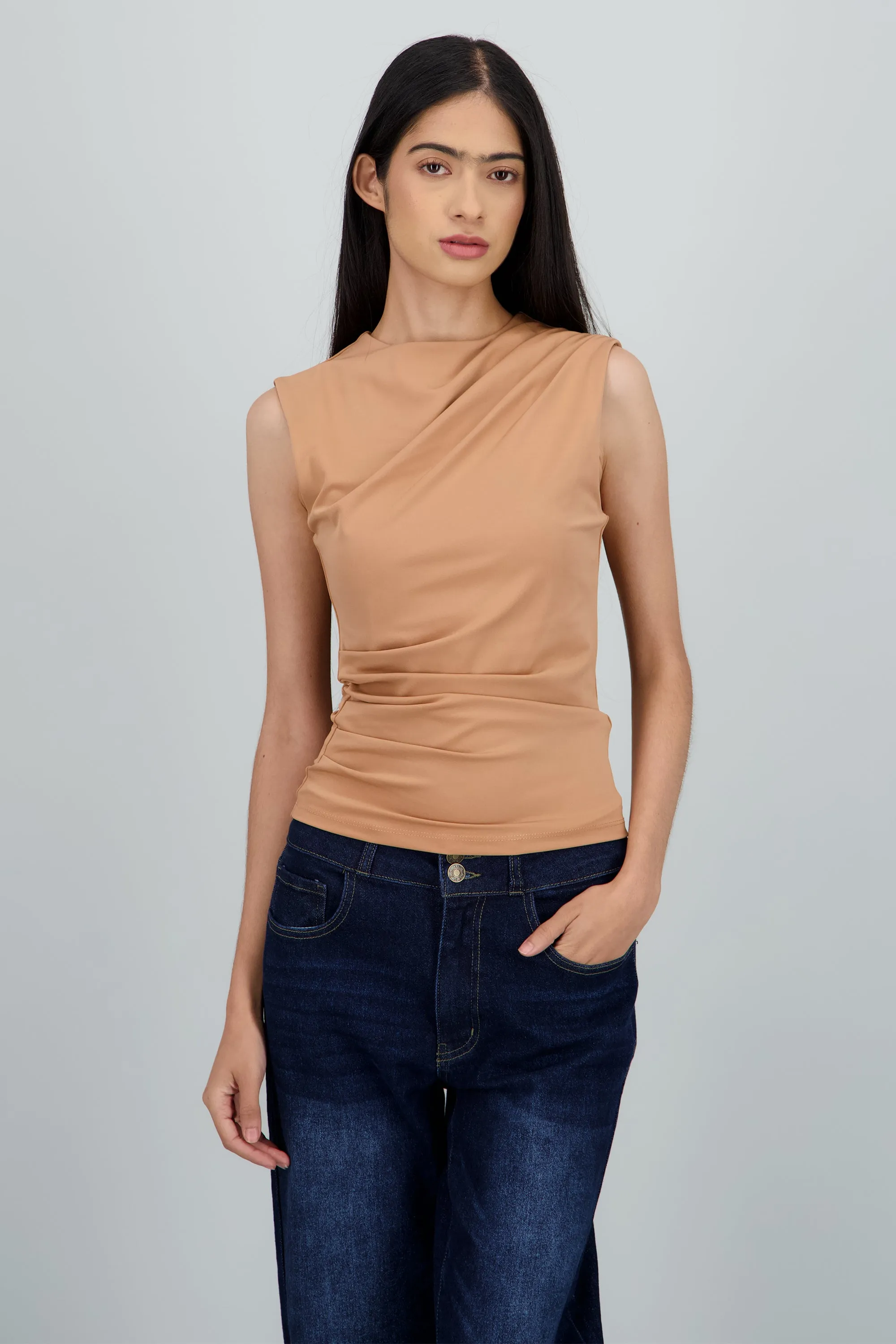 Top detalle drapeado hombro y costado sold by Shasa product image thumbnail 2