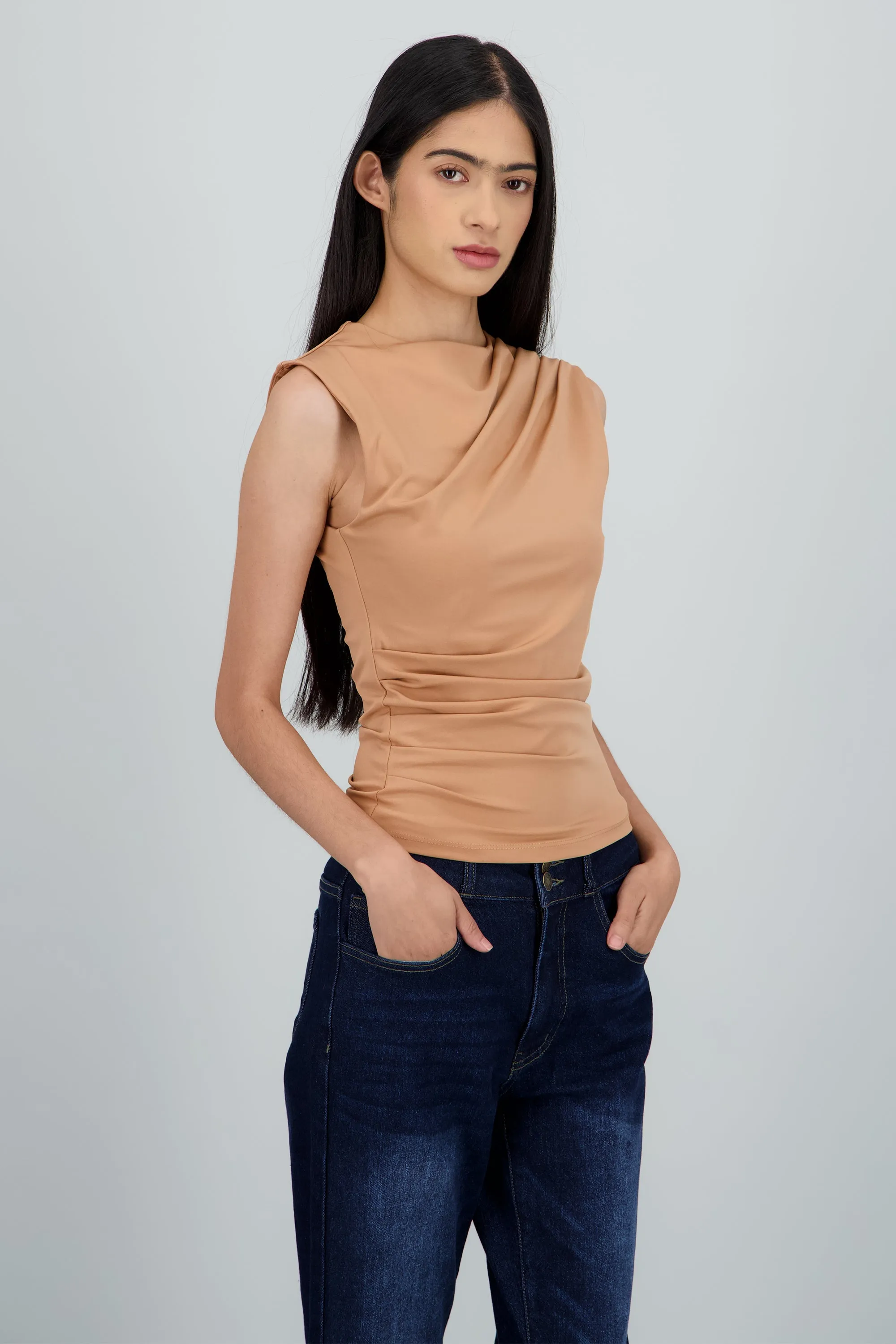 Top detalle drapeado hombro y costado sold by Shasa product image thumbnail 3