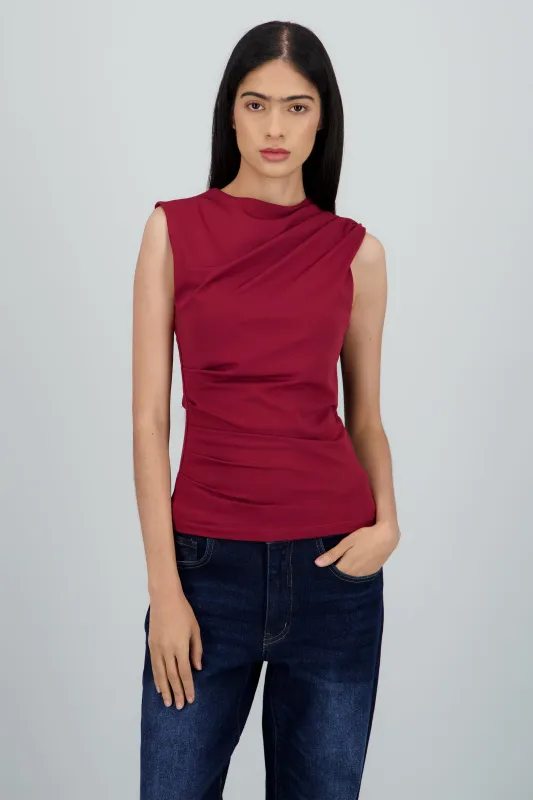 Top detalle drapeado hombro y costado sold by Shasa