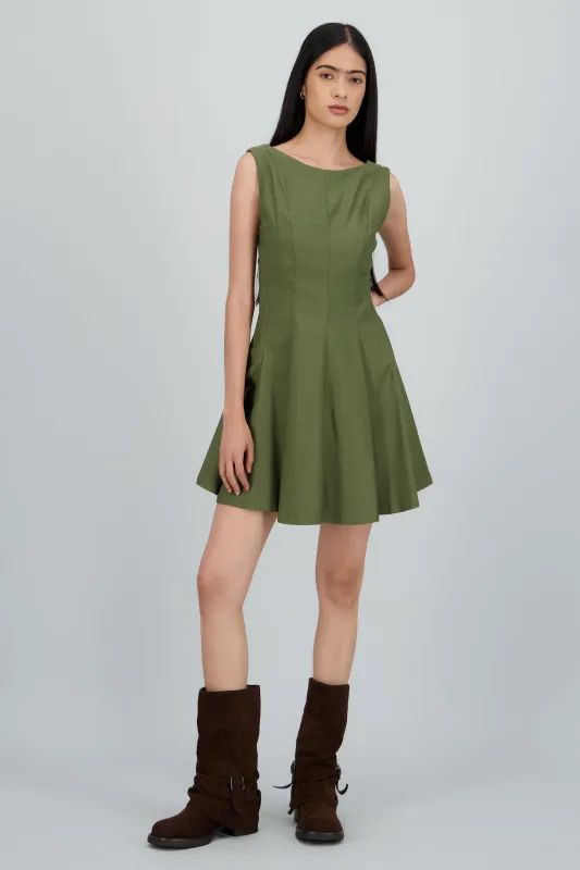 Vestido mini escote recto cortes sold by Shasa