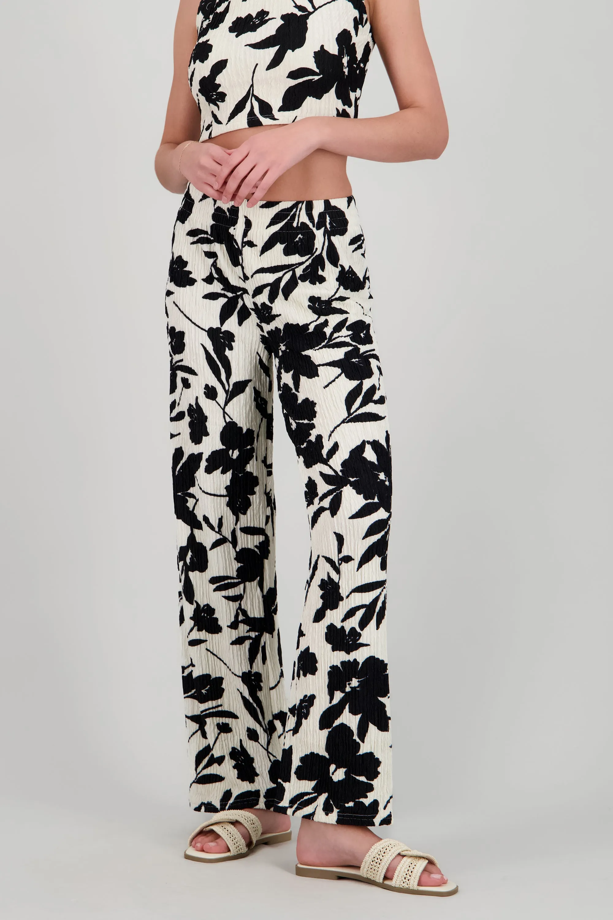 Pantalones fluidos flores tropicales sold by Shasa product image thumbnail 2