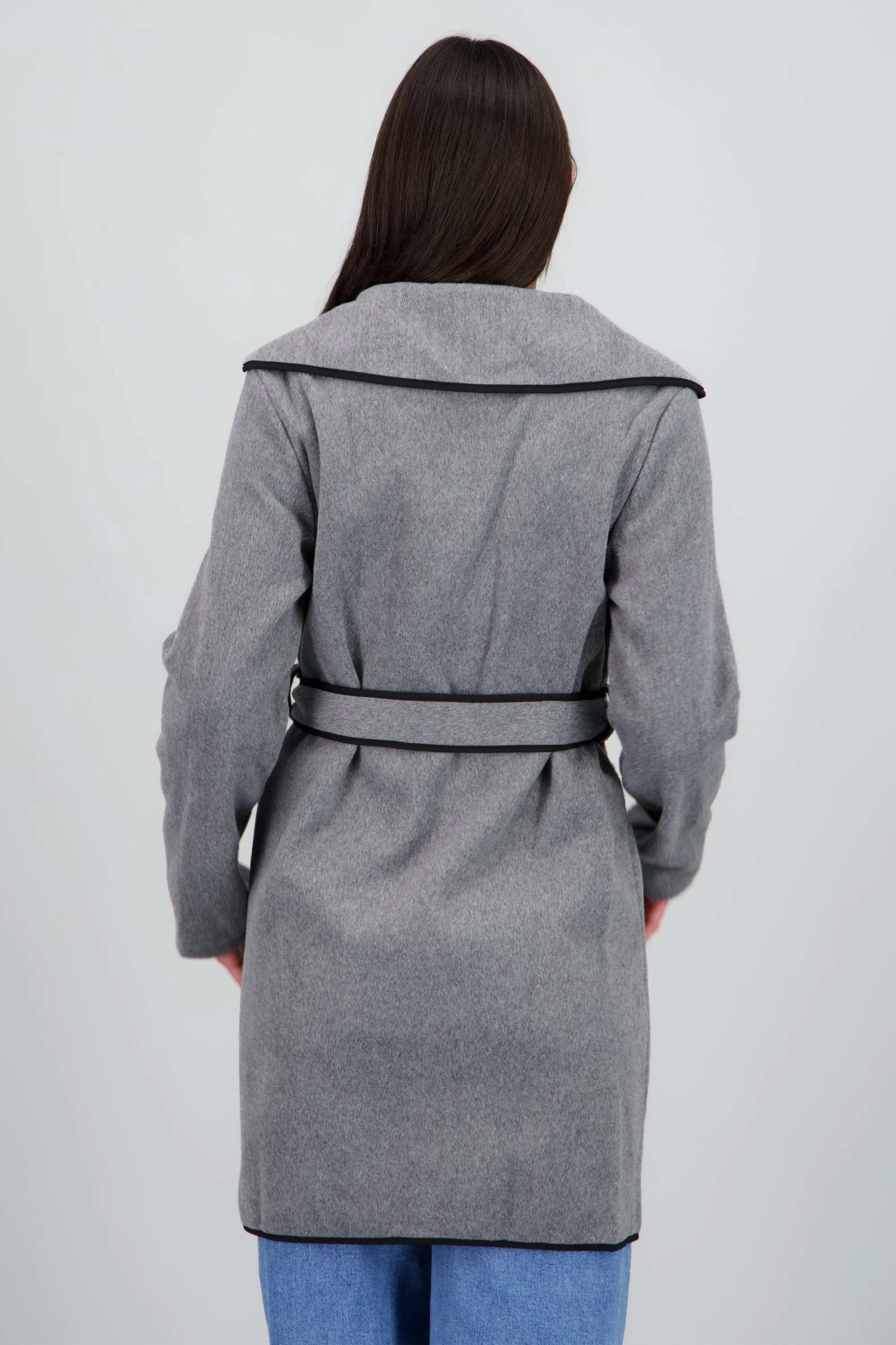 Abrigo corto detalle contraste laso sold by Shasa product image thumbnail 4