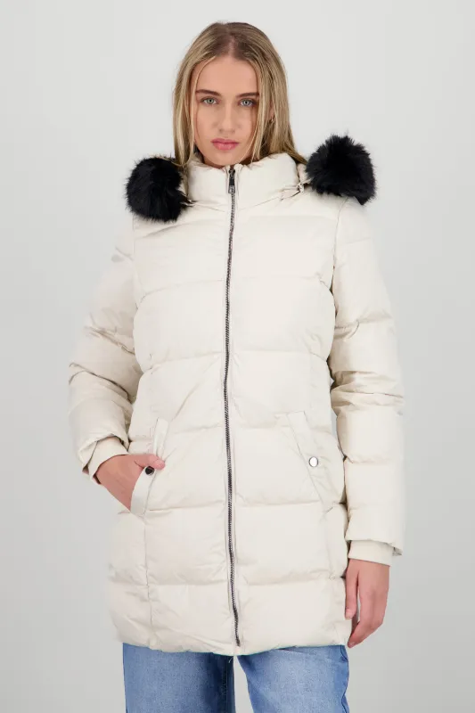 Chamarra alrga con gorro peluche sold by Shasa