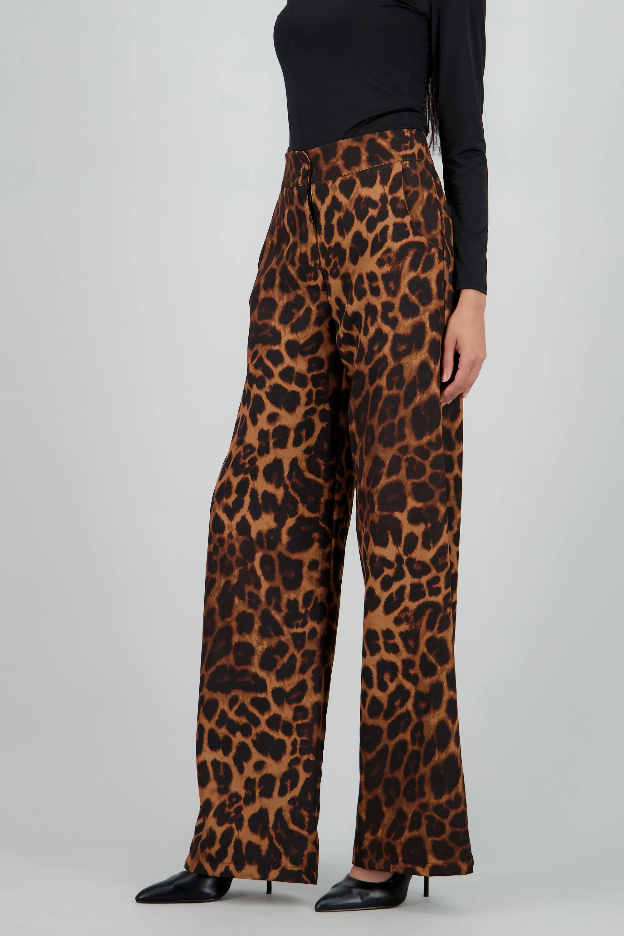 Pantalon amplio animal print sold by Shasa product image thumbnail 3