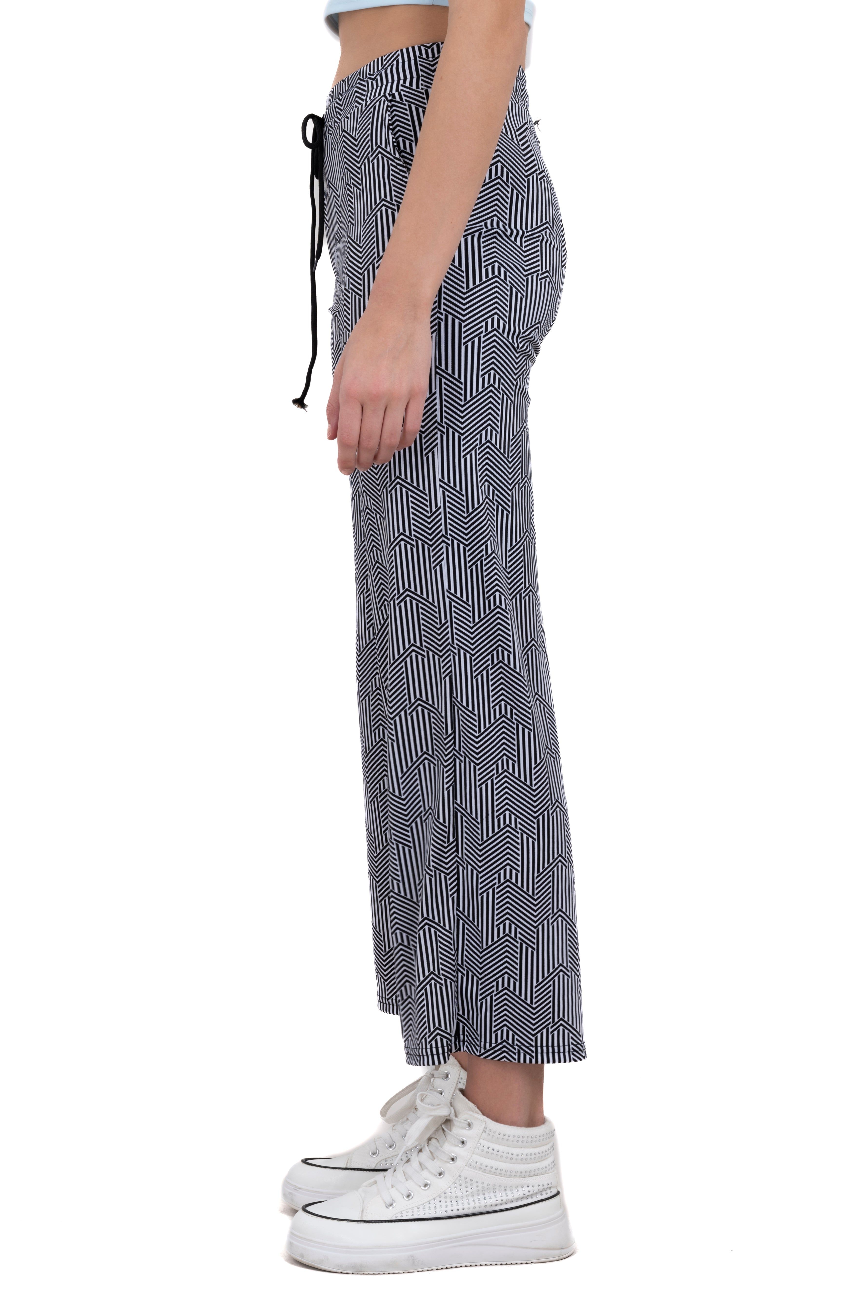 Pantalón wide leg líneas geométricas sold by Shasa product image thumbnail 3