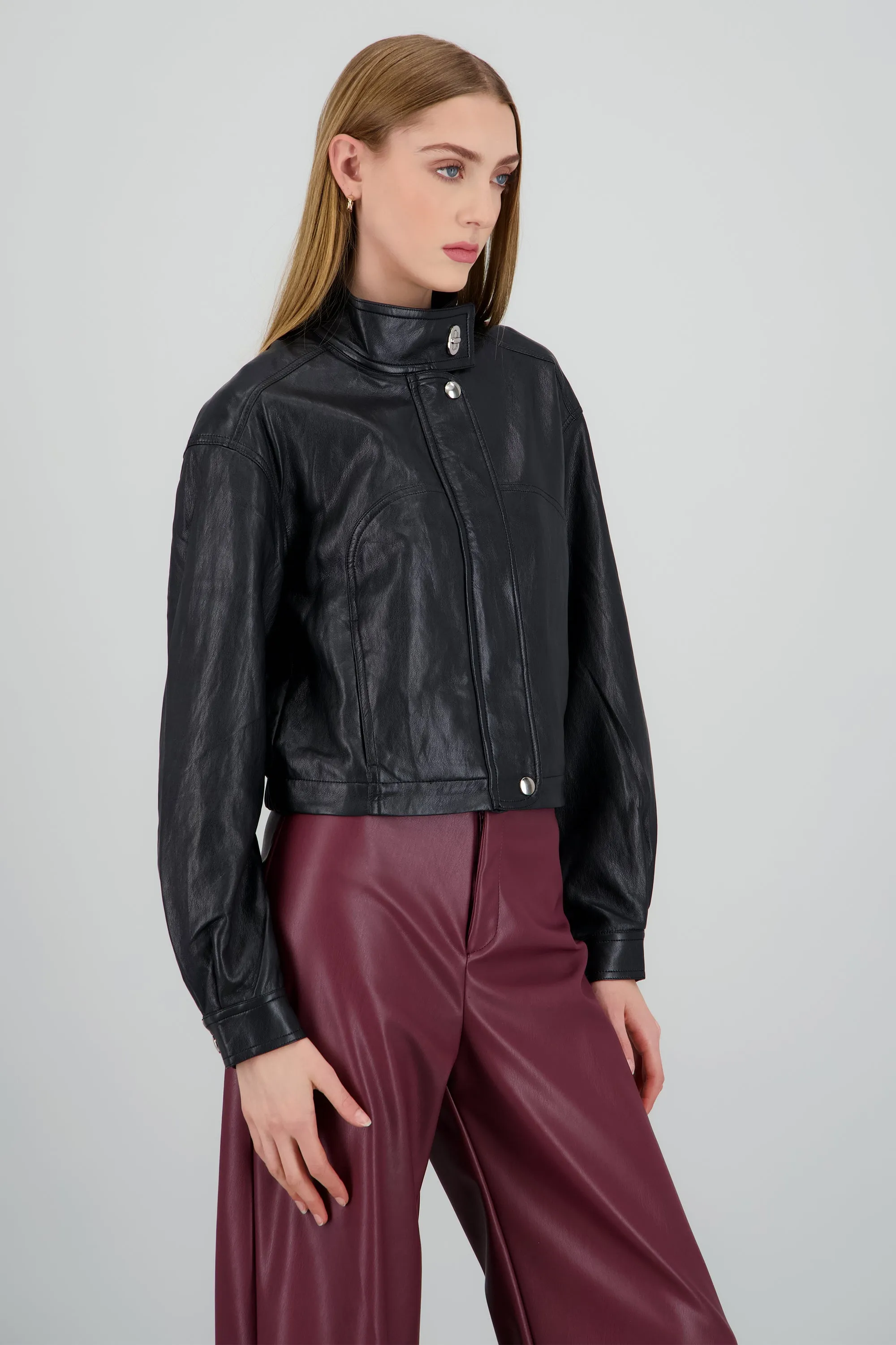 Chamarra cuello alto pu sold by Shasa product image thumbnail 3