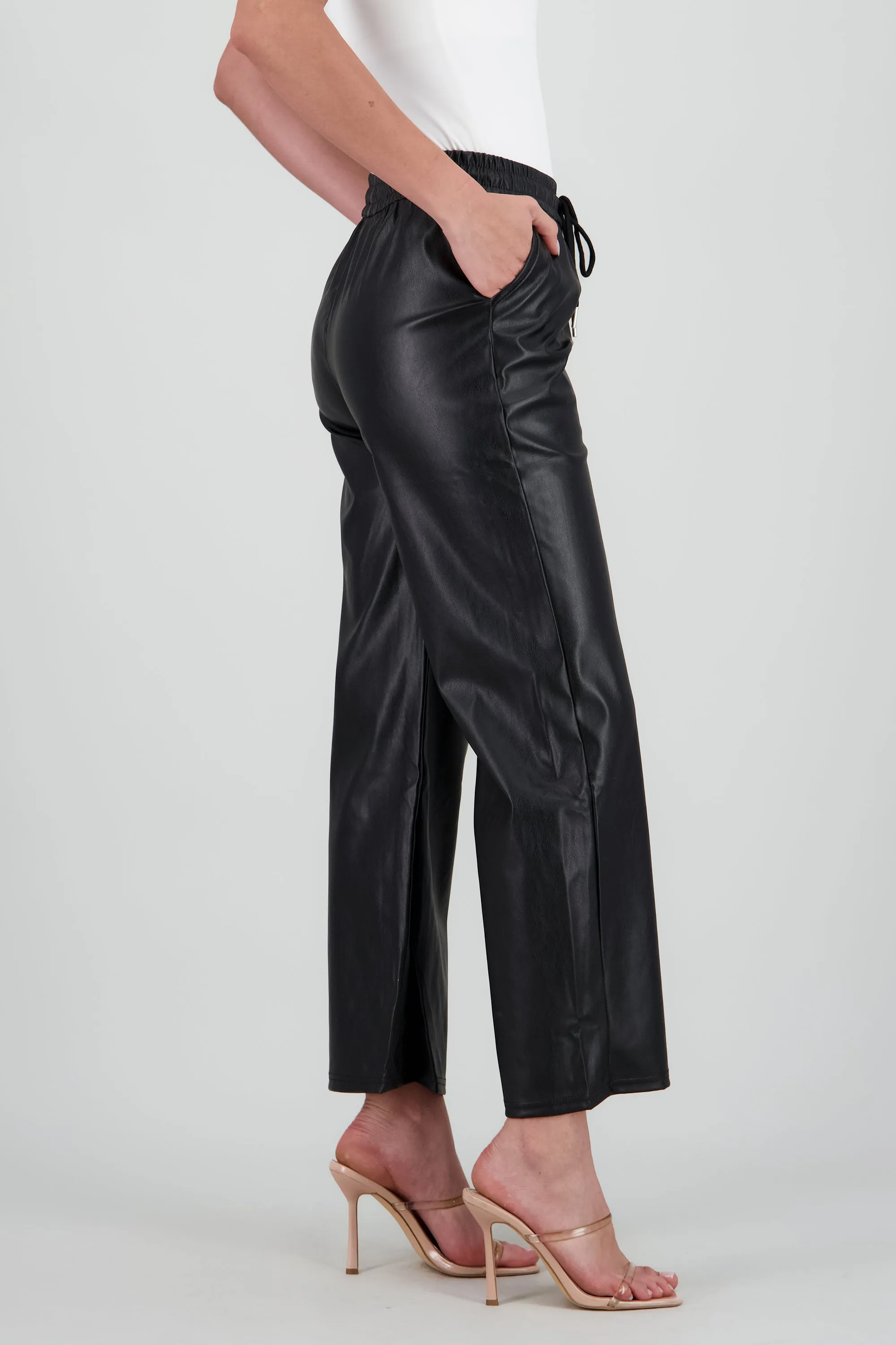 Pantalones de Pu corte recto sold by Shasa product image thumbnail 3