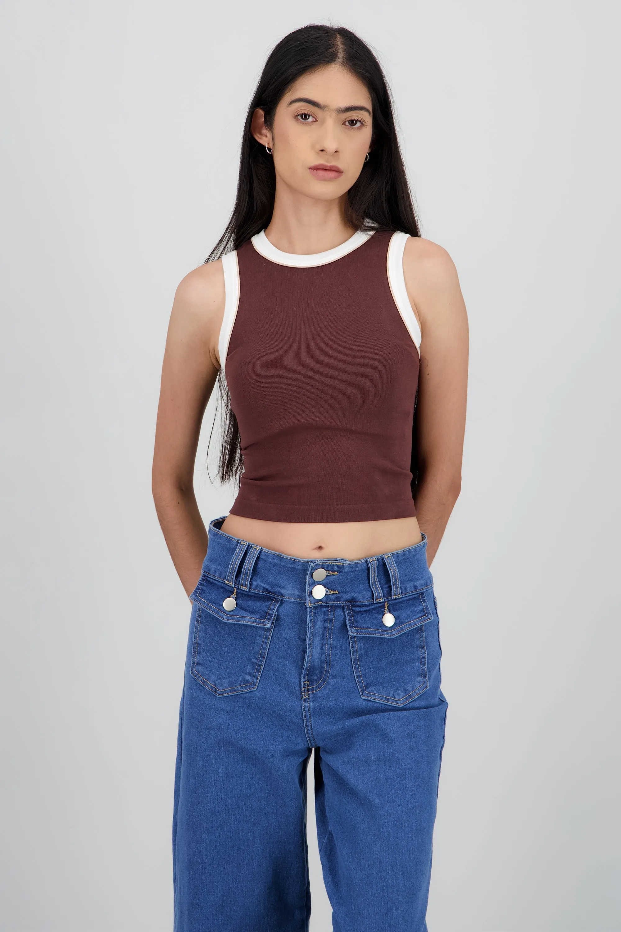 Top sin mangas basica sold by Shasa