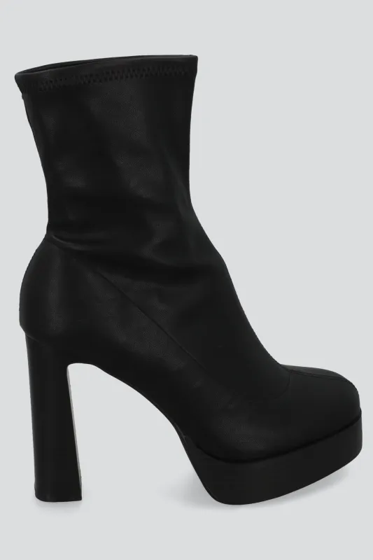 Botin plataforma calcetin sold by Shasa