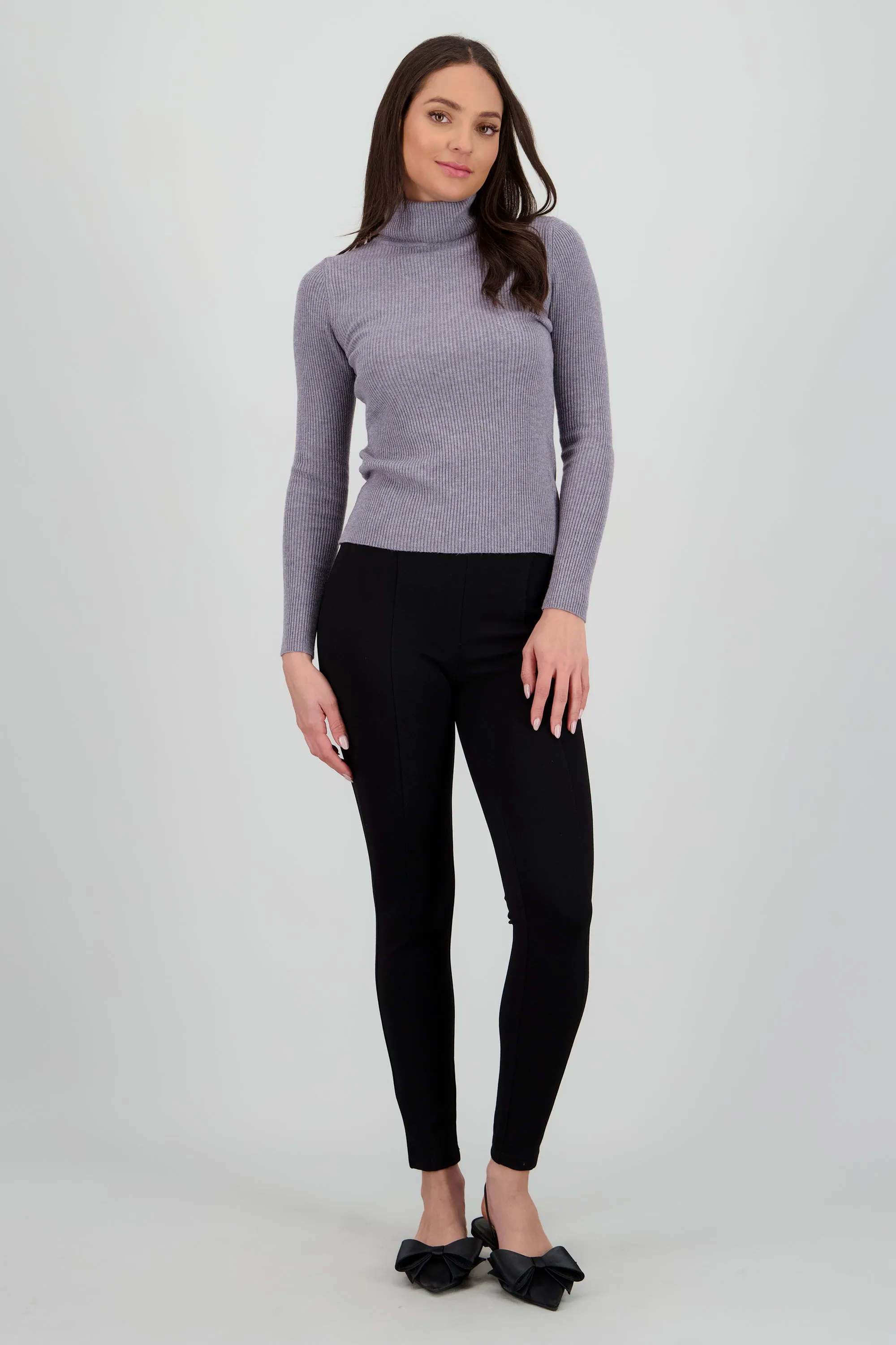 leggings slim fit waistline sold by Shasa