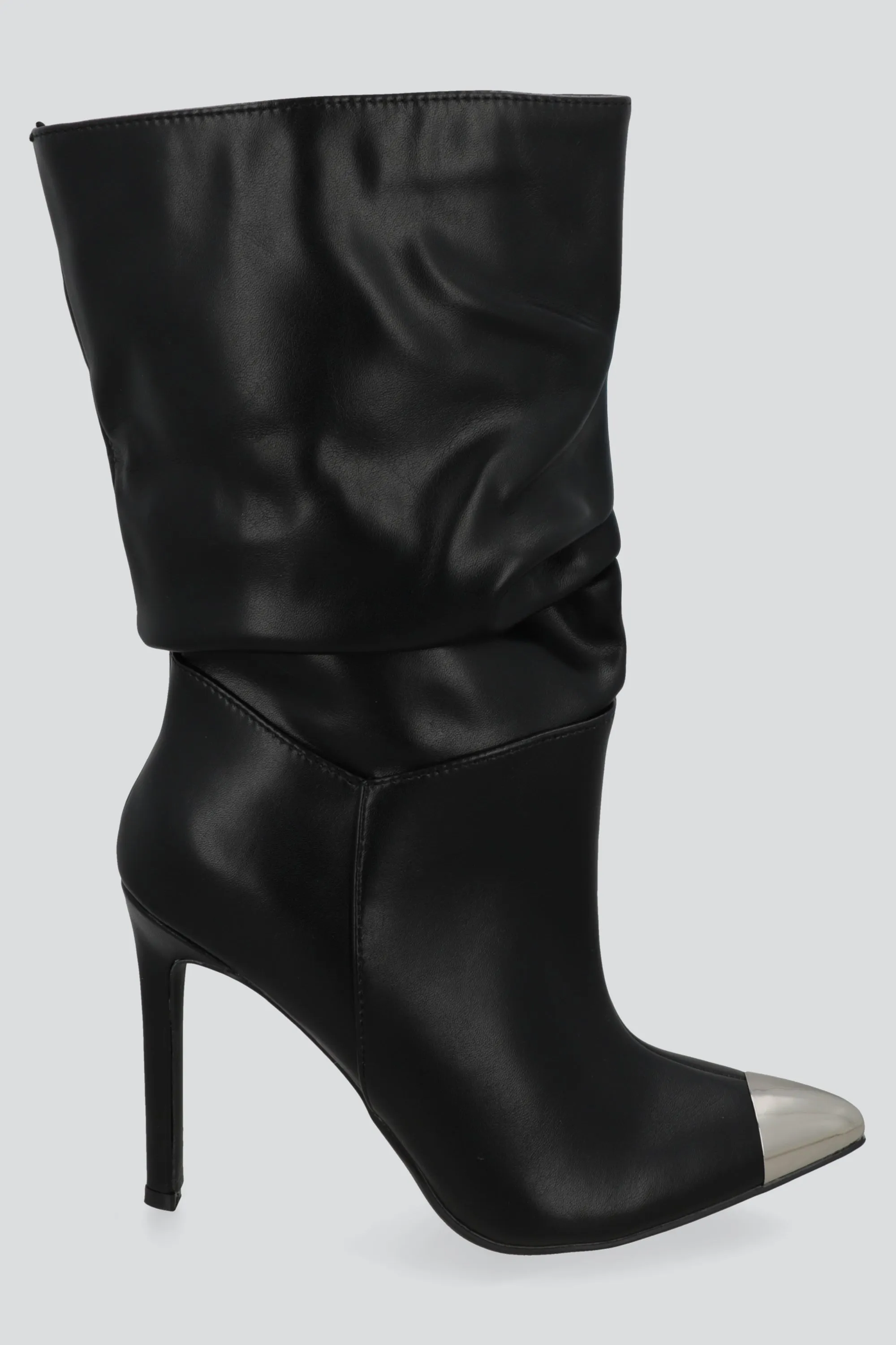 Bota slouchy midi punta metalica sold by Shasa