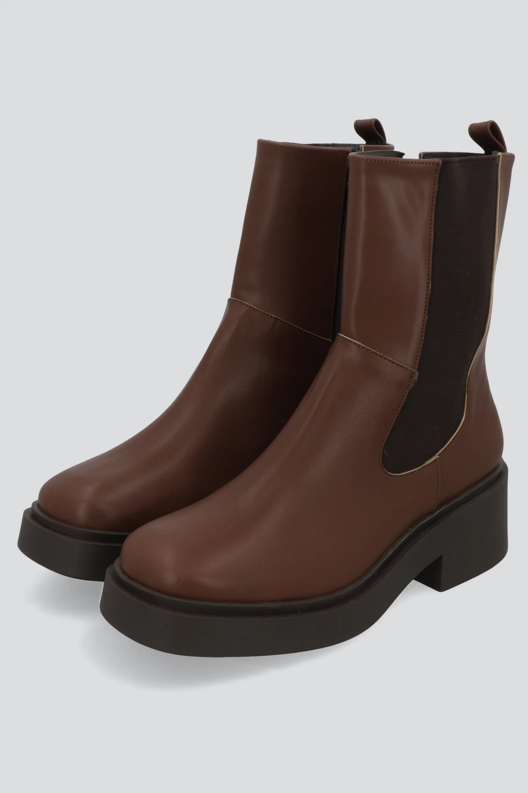 Botin elastico punta cuadrada sold by Shasa product image thumbnail 2