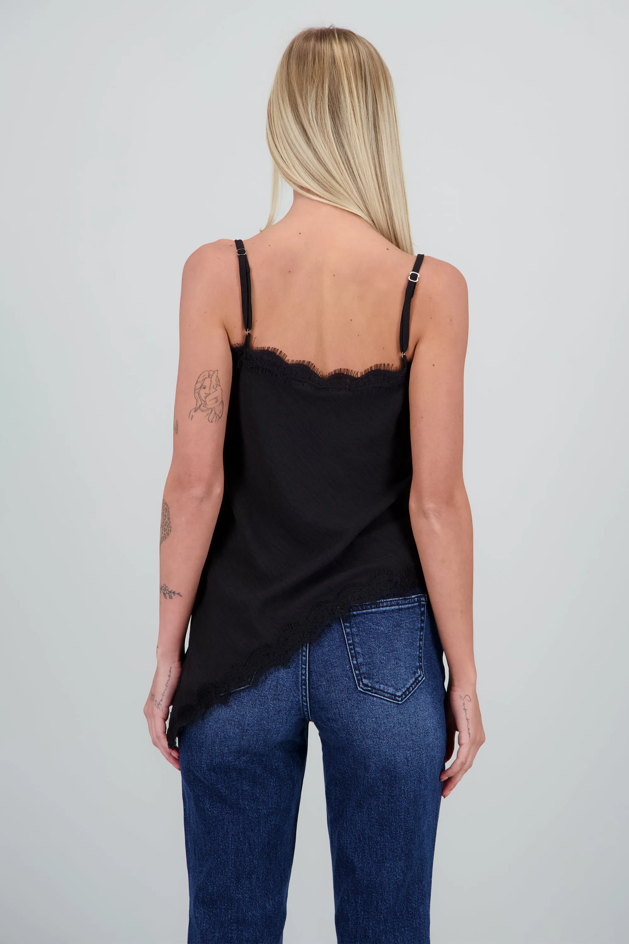 Blusa tirantes detalle encaje sold by Shasa product image thumbnail 4