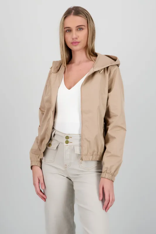 Chamarra ligera con gorro sold by Shasa