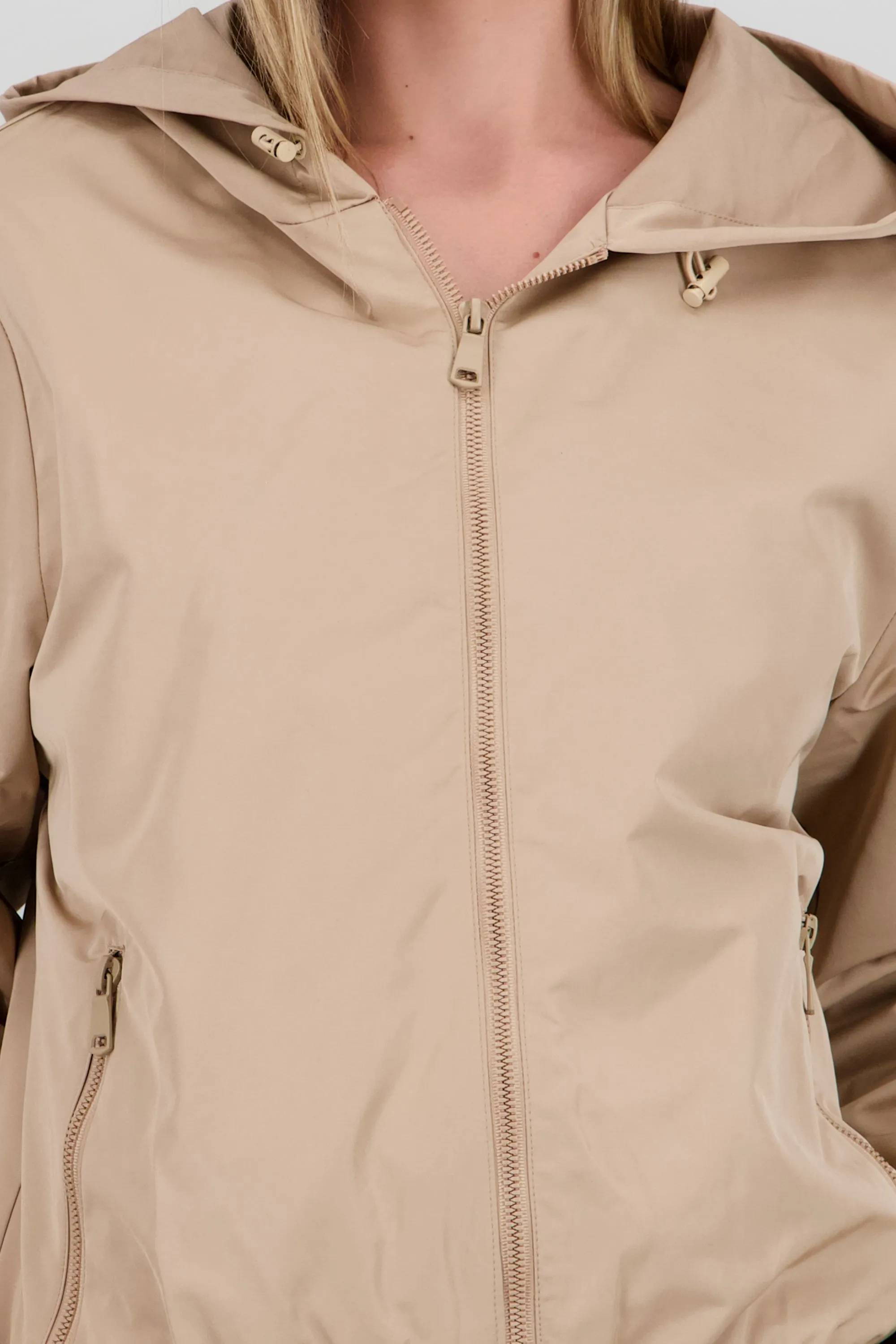 Chamarra ligera con gorro sold by Shasa product image thumbnail 5