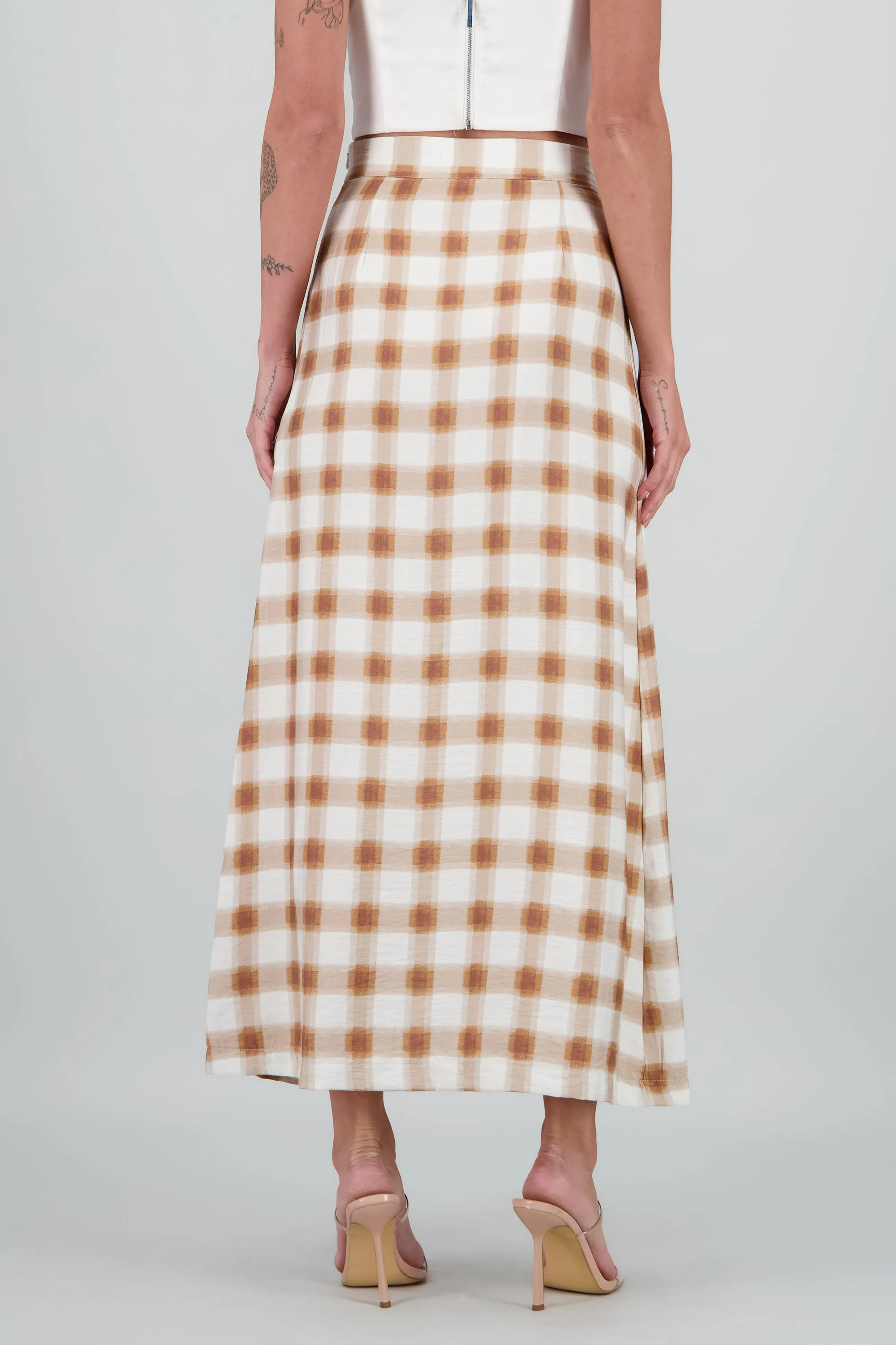 Falda maxi envolvente de cuadros sold by Shasa product image thumbnail 4