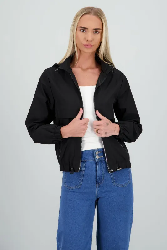 Chamarra ligera lisa sold by Shasa