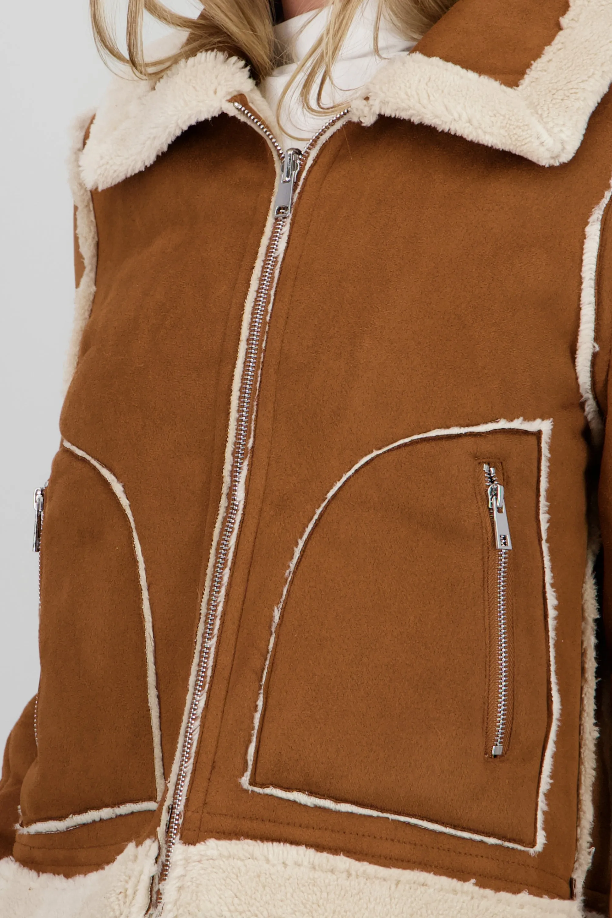 Chamarra corta tipo borrego sold by Shasa product image thumbnail 5