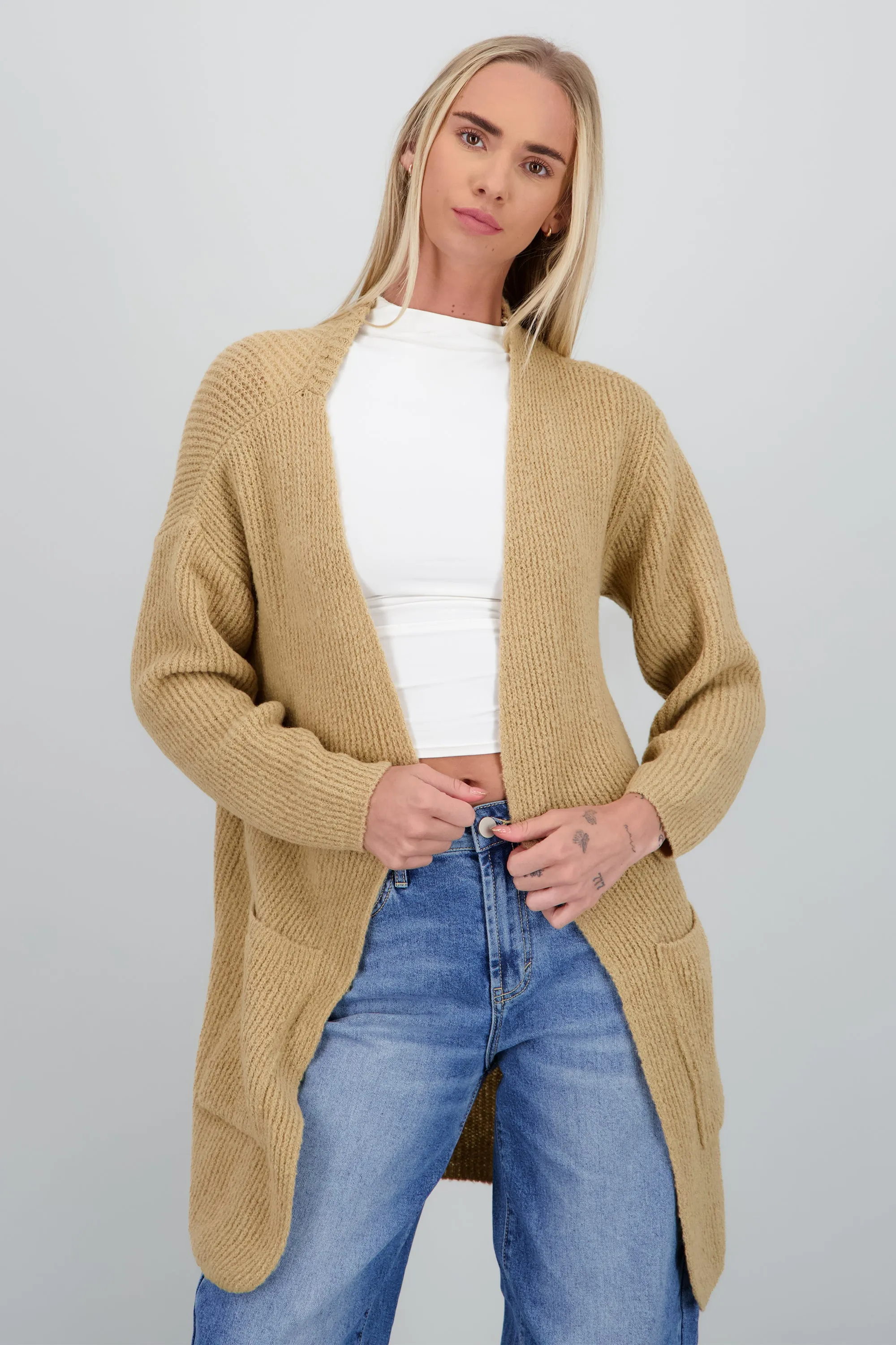 Cardigan largo detalle bolsas sold by Shasa