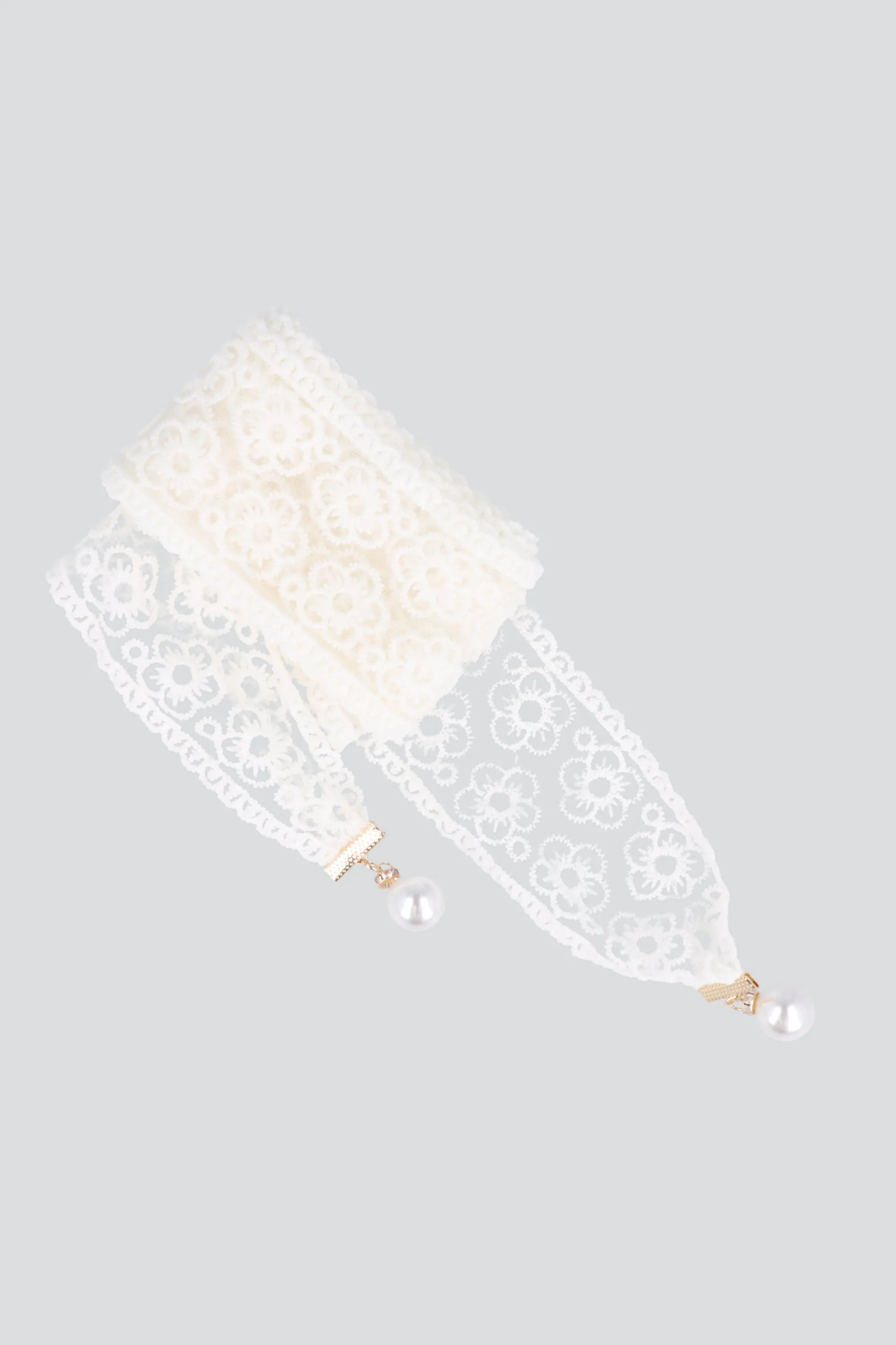 Cinturon lace perlas sold by Shasa product image thumbnail 2