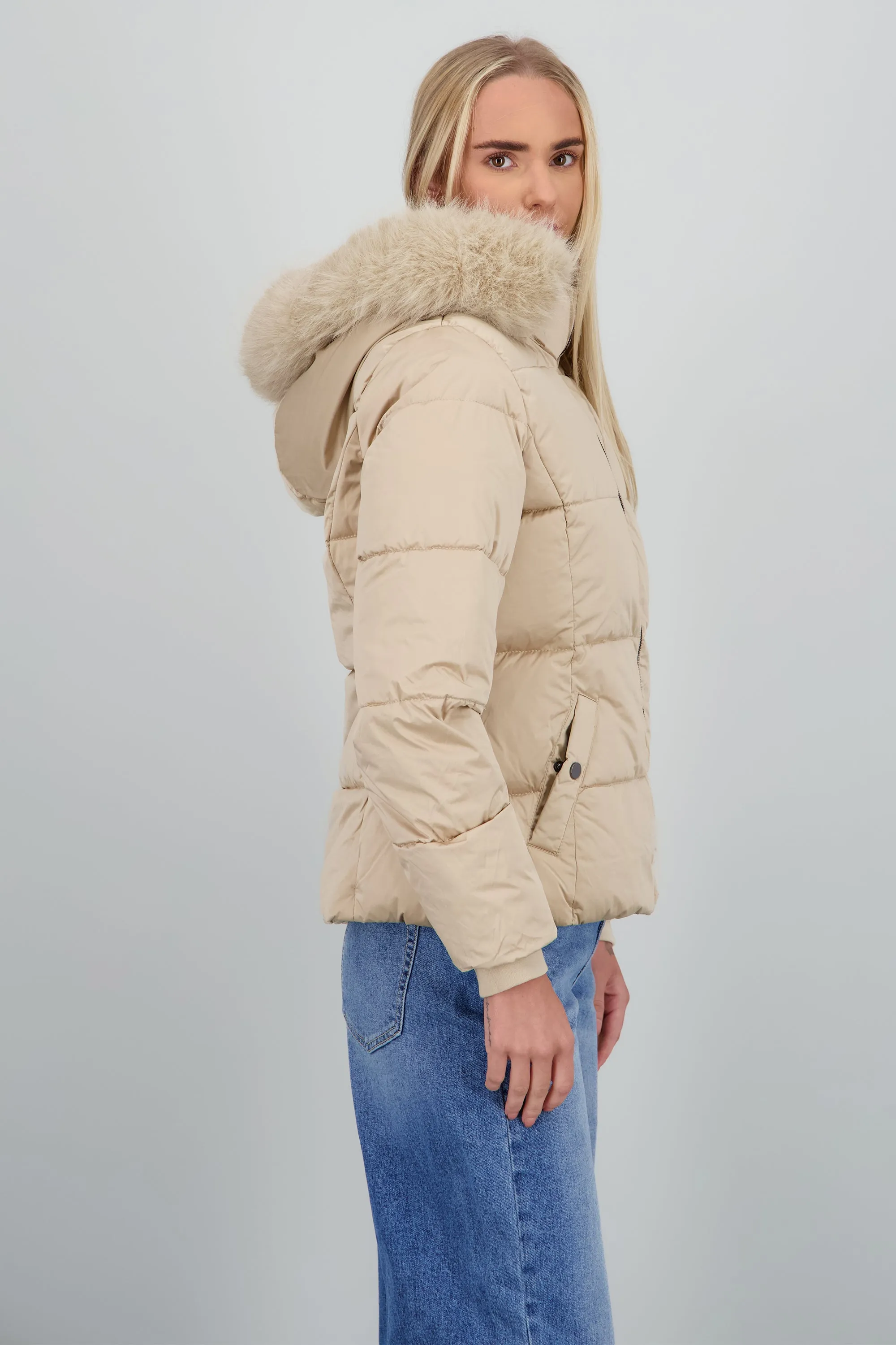 Chamarra puffer det peluche sold by Shasa product image thumbnail 3