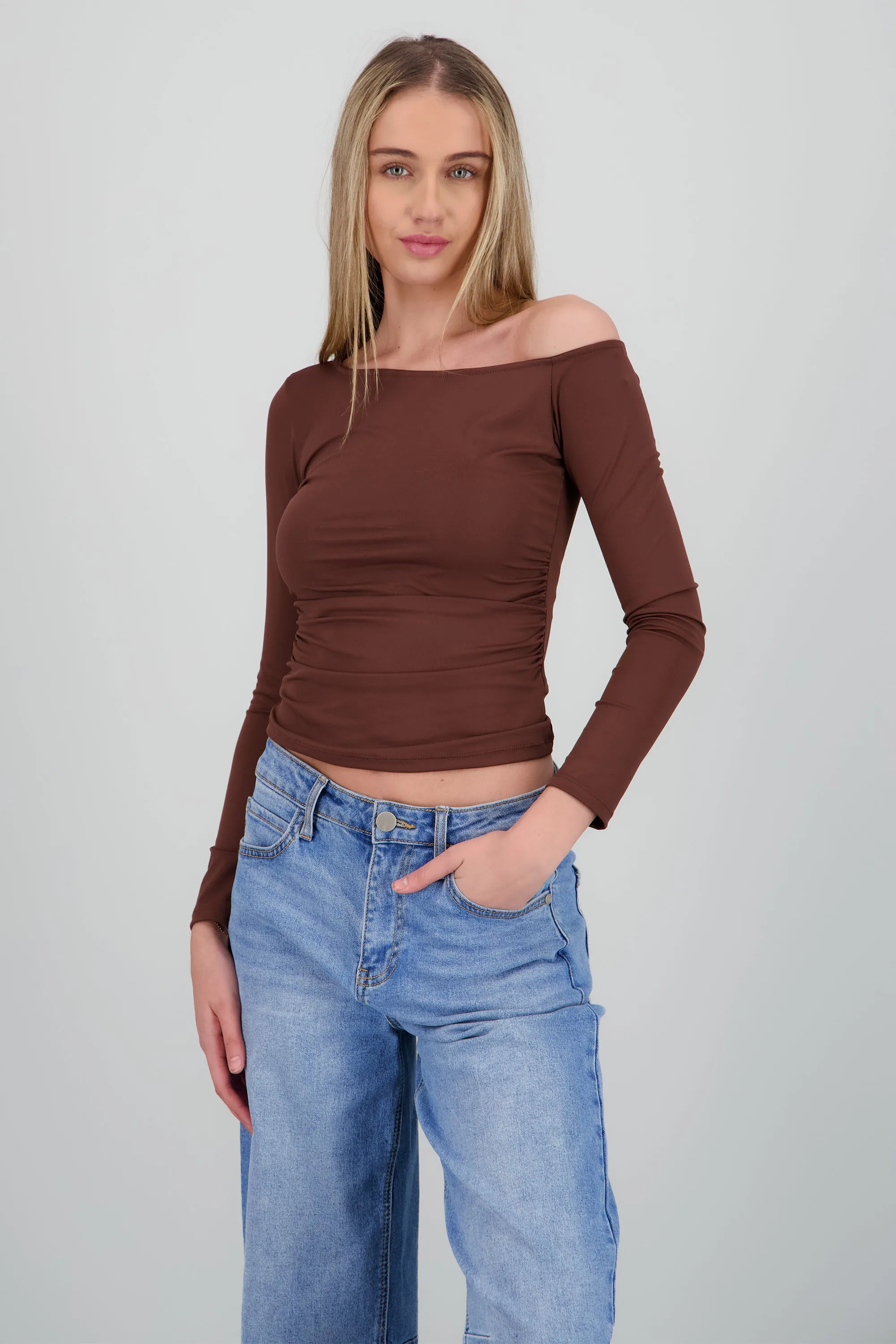 Top manga larga asimetrico sold by Shasa