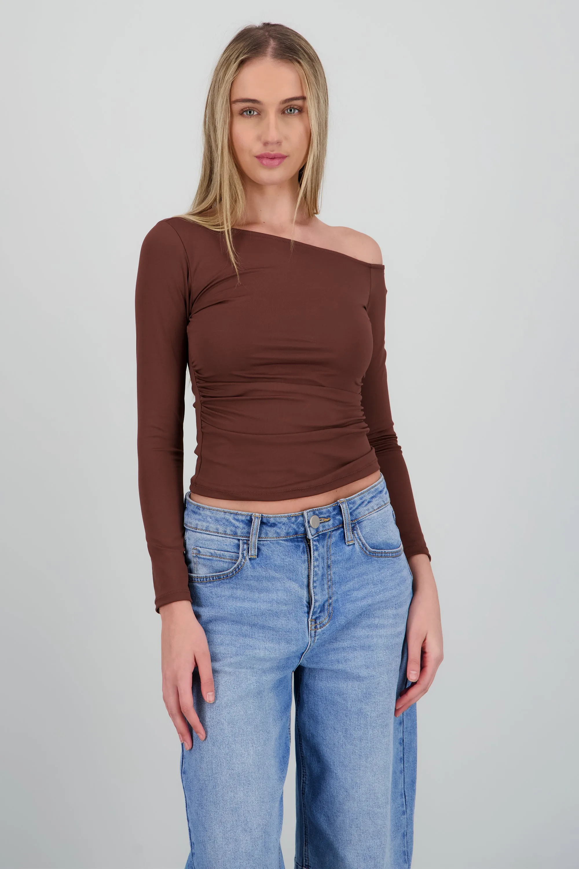 Top manga larga asimetrico sold by Shasa product image thumbnail 2