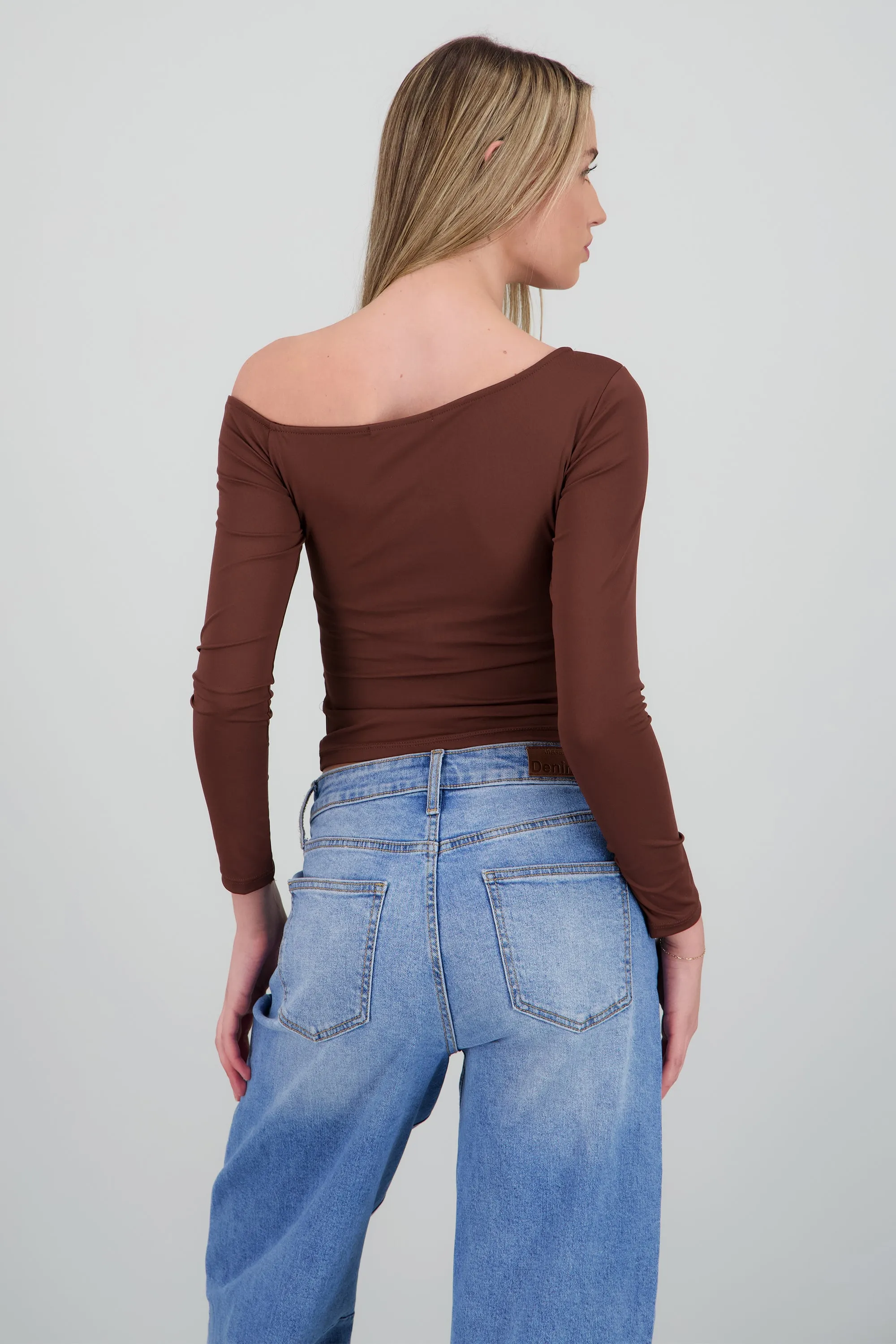 Top manga larga asimetrico sold by Shasa product image thumbnail 4