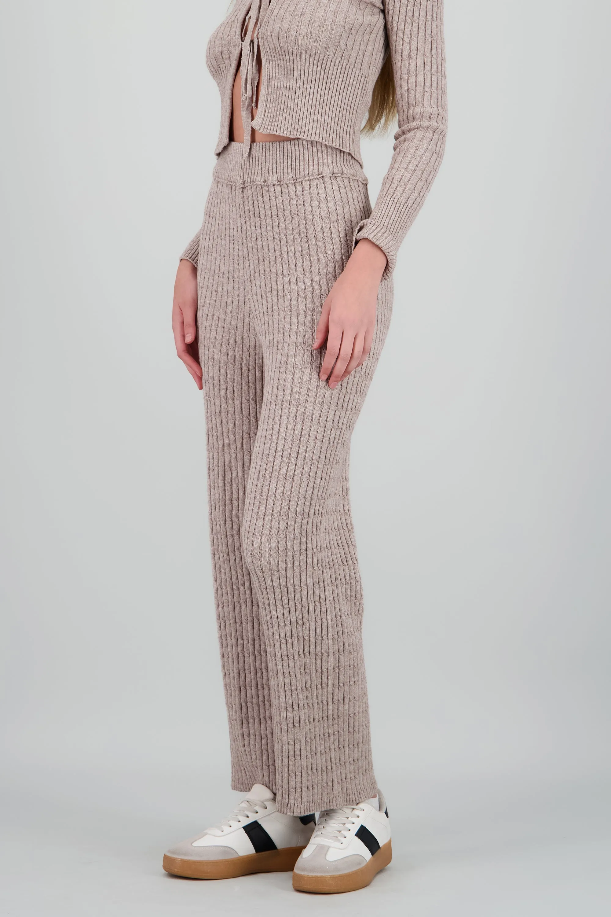 Pantalon tejido trenzado sold by Shasa product image thumbnail 3