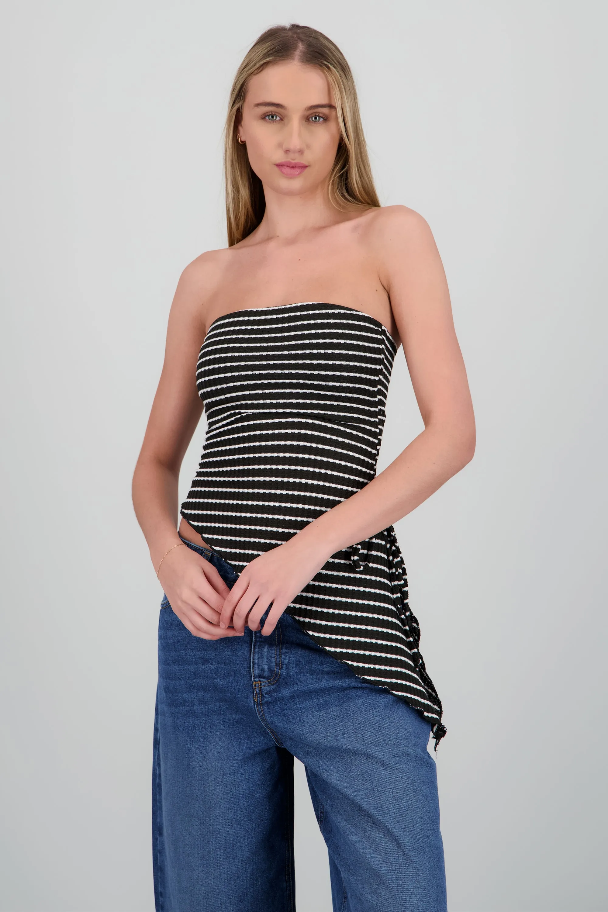 Top tubo detalle asimetrico sold by Shasa product image thumbnail 2