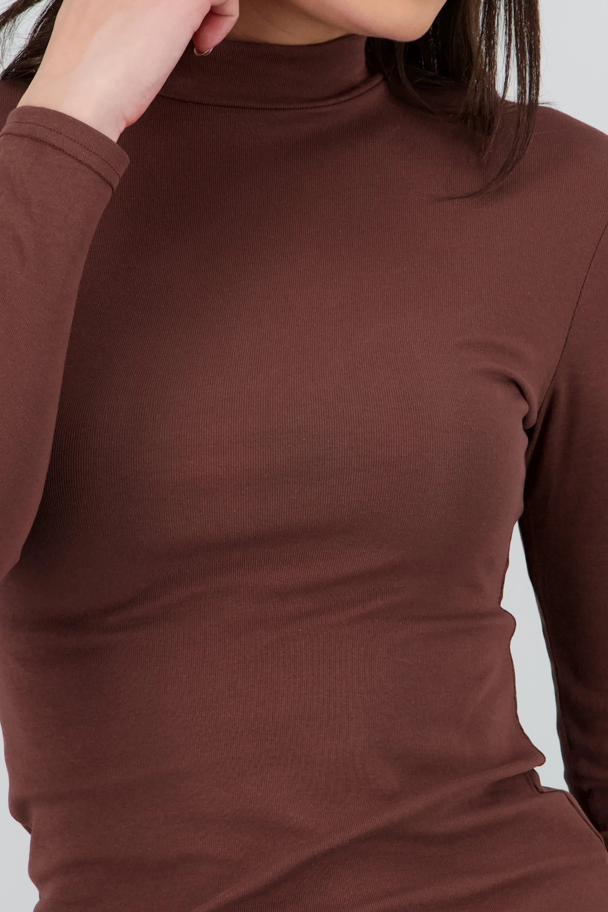 Top liso manga larga cuello alto sold by Shasa product image thumbnail 5