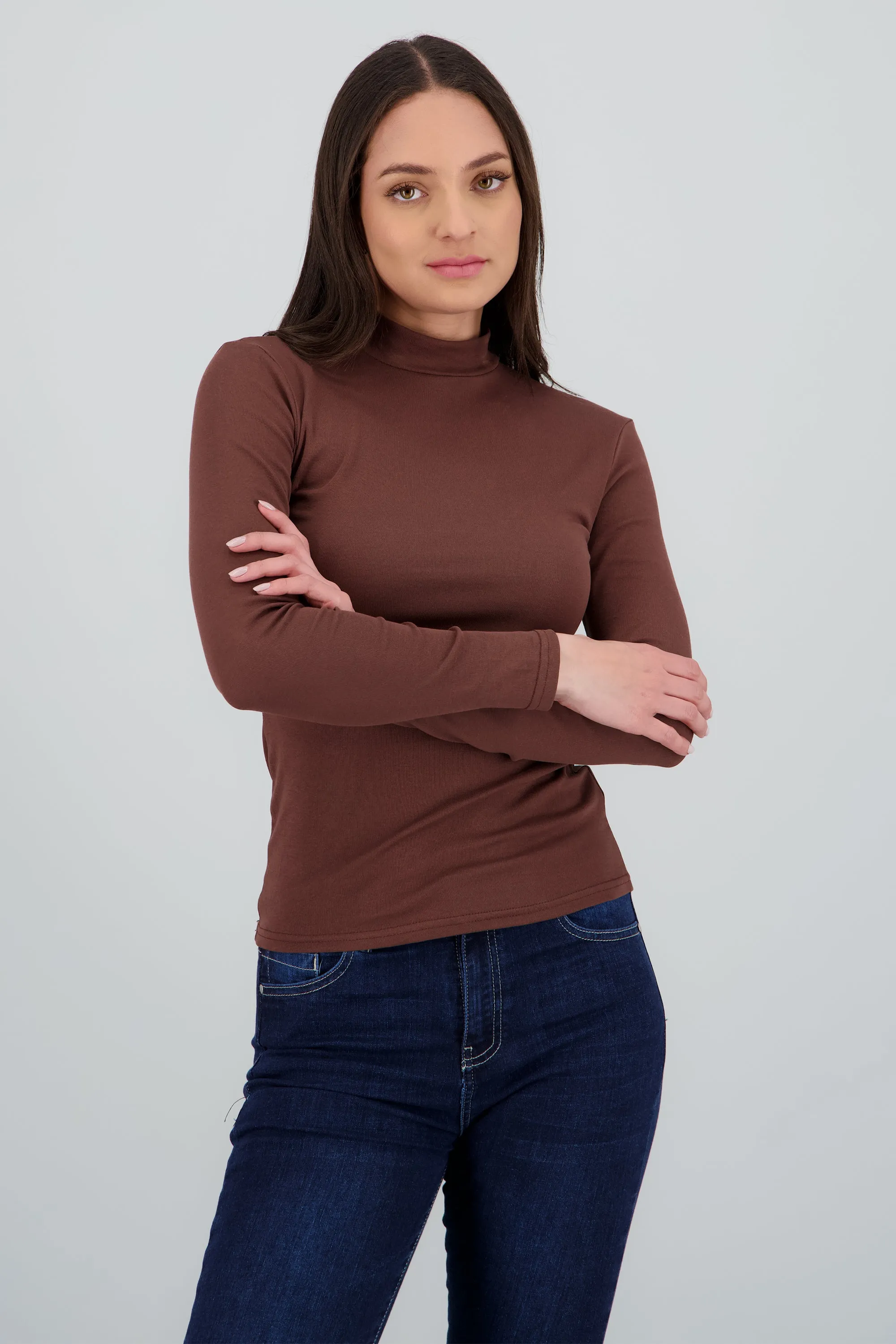 Top liso manga larga cuello alto sold by Shasa product image thumbnail 2