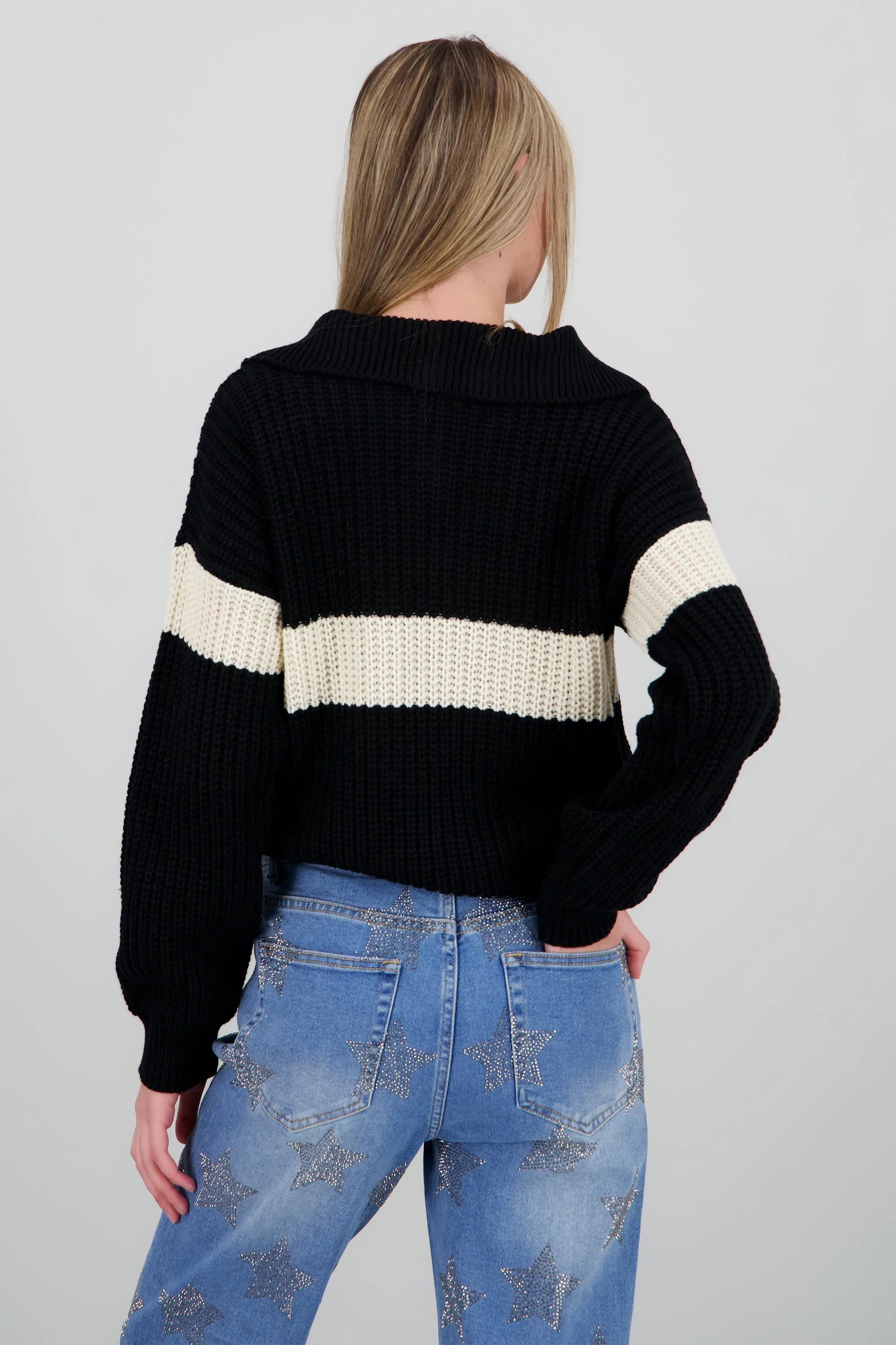 Sueter franja detalle cierre sold by Shasa product image thumbnail 4