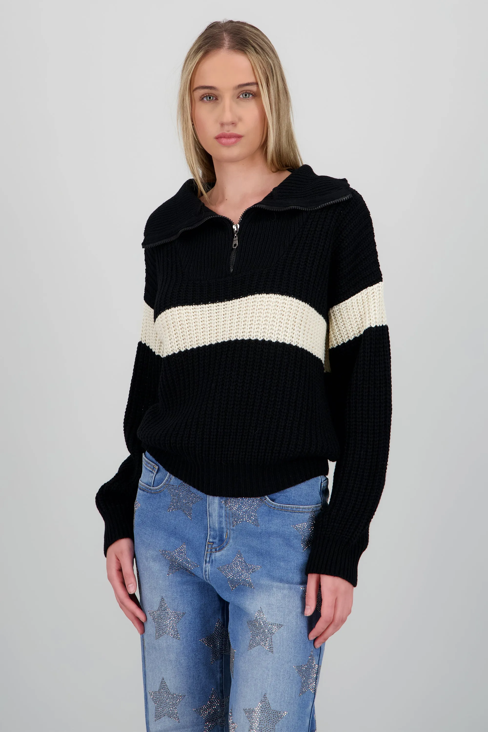 Sueter franja detalle cierre sold by Shasa