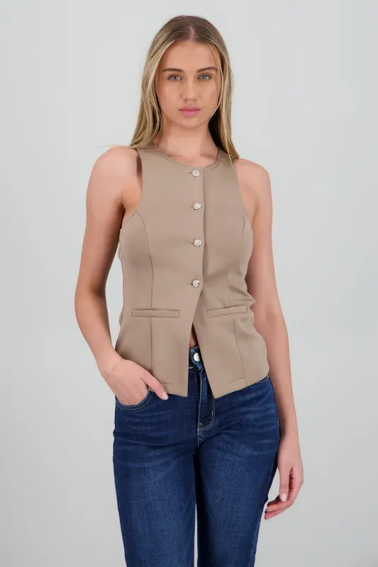 Chaleco detalle botones flor sold by Shasa