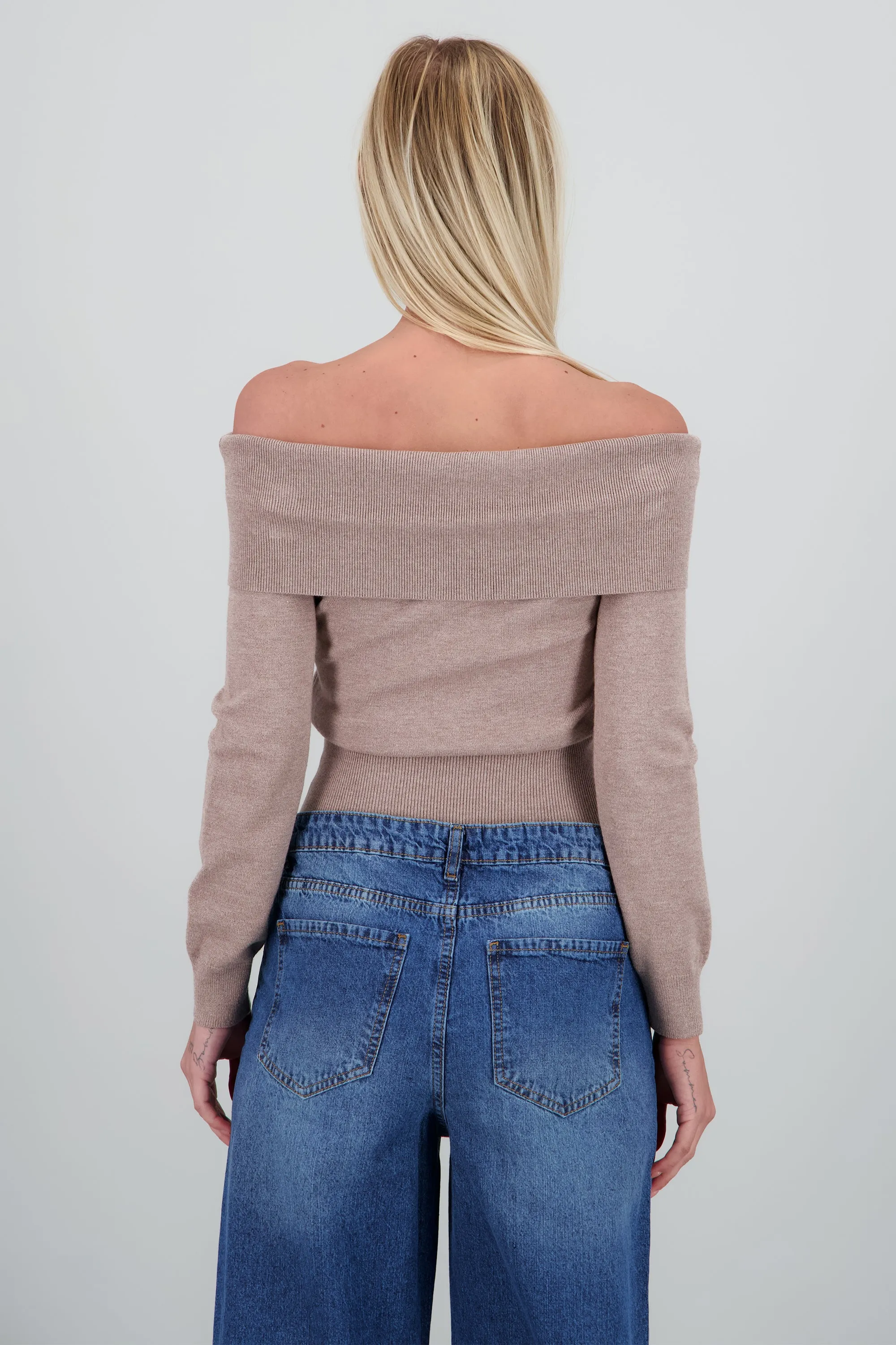 Suéter off shoulder punto sold by Shasa product image thumbnail 4