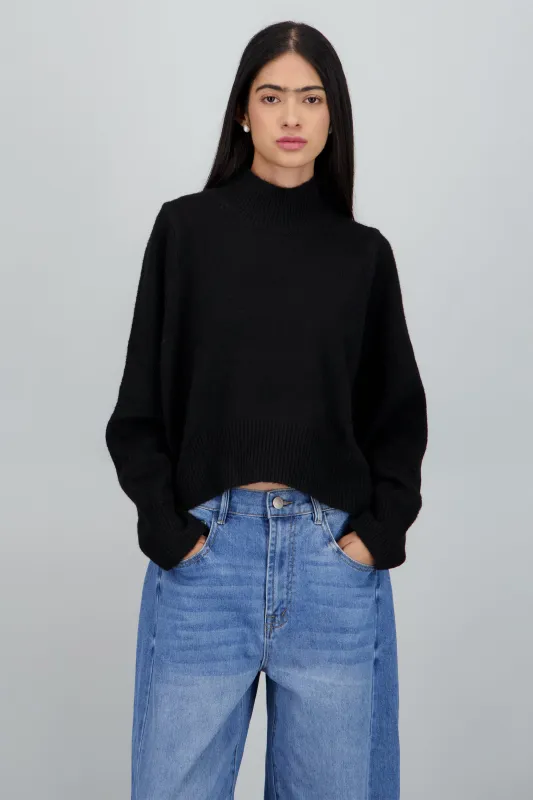 Sueter liso cuello alto sold by Shasa