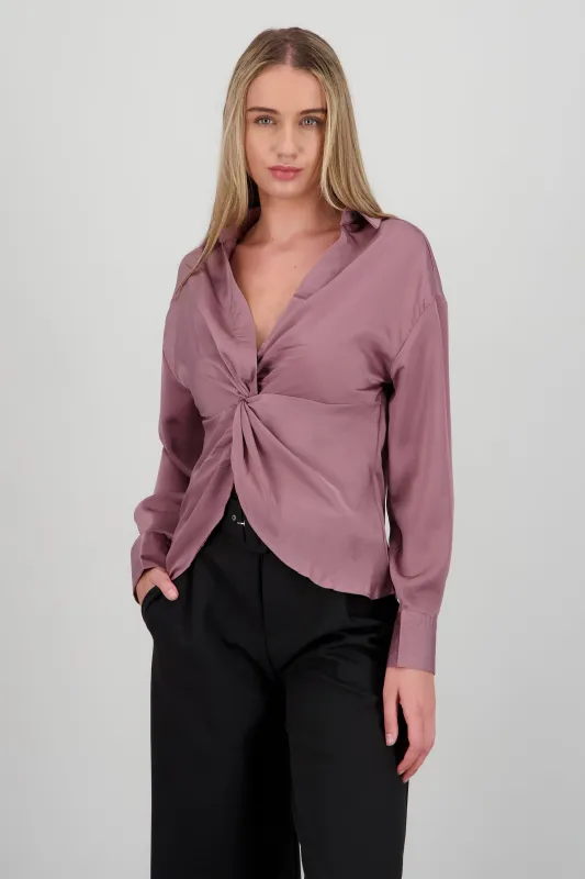 Camisa nudo satinada sold by Shasa