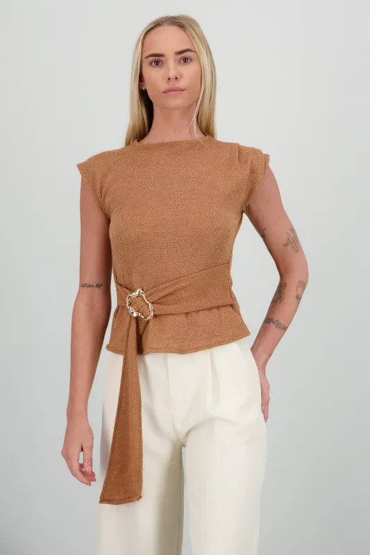 Top textura fajon con hebilla sold by Shasa