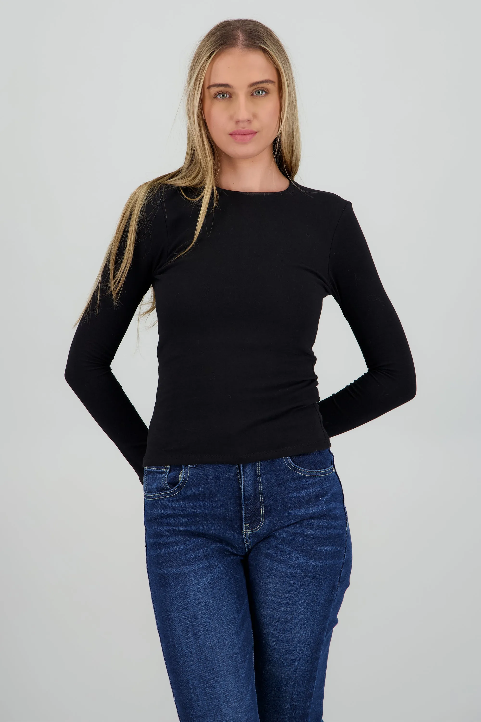 Top manga larga cuello redondo sold by Shasa product image thumbnail 2