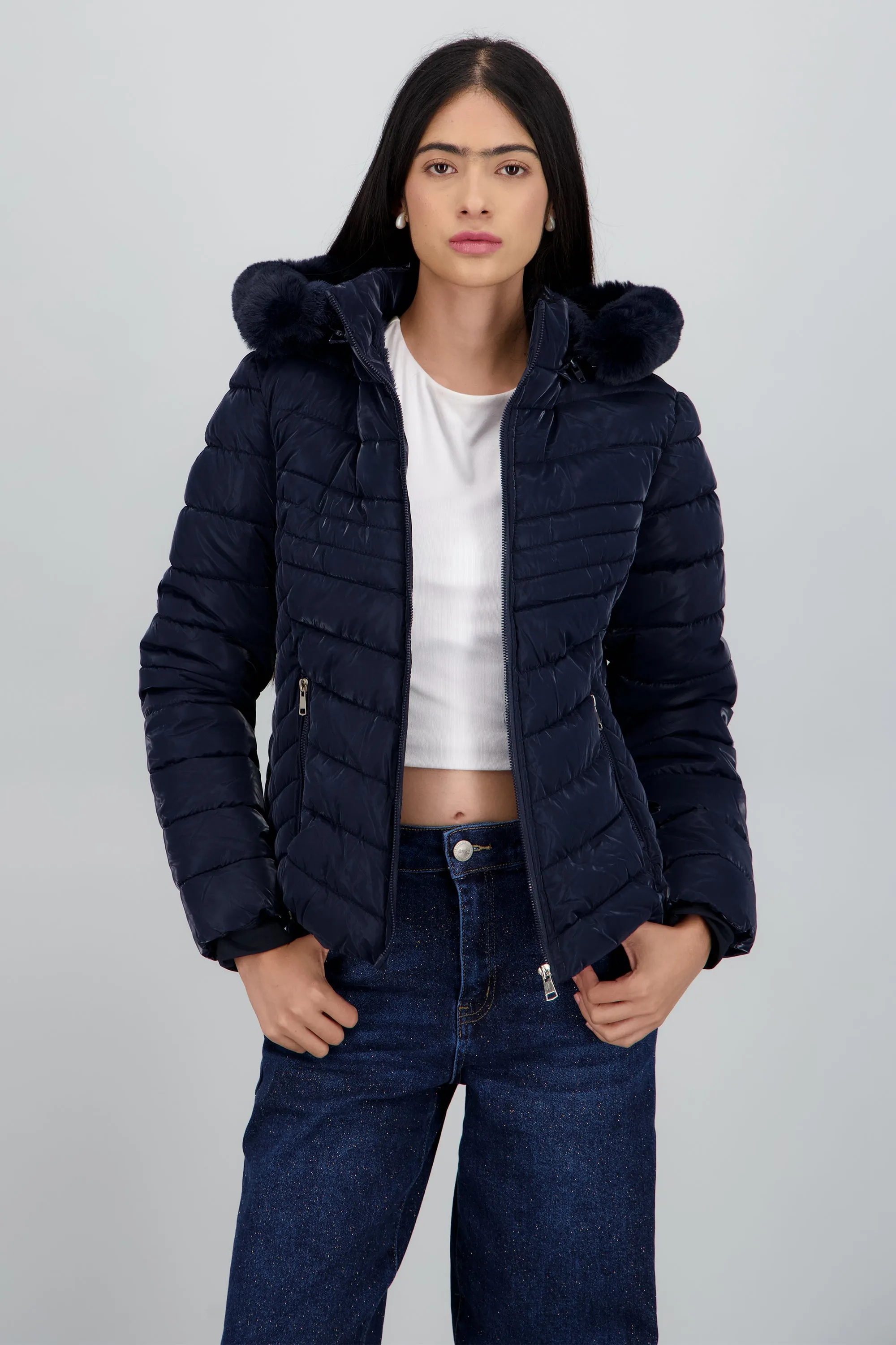 Chamarra capitonada det peluche con cierre sold by Shasa